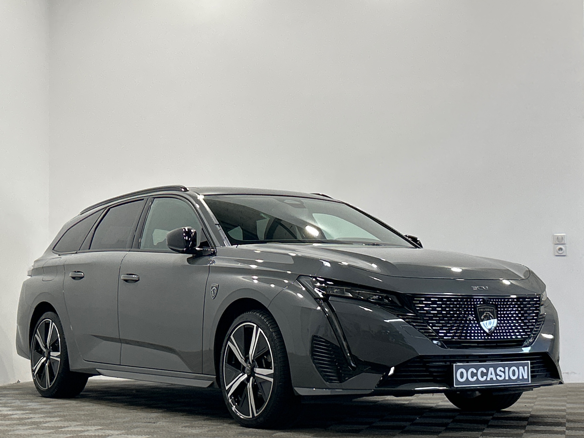 PEUGEOT 308 SW GT Hybrid 145 ch e-DCS6