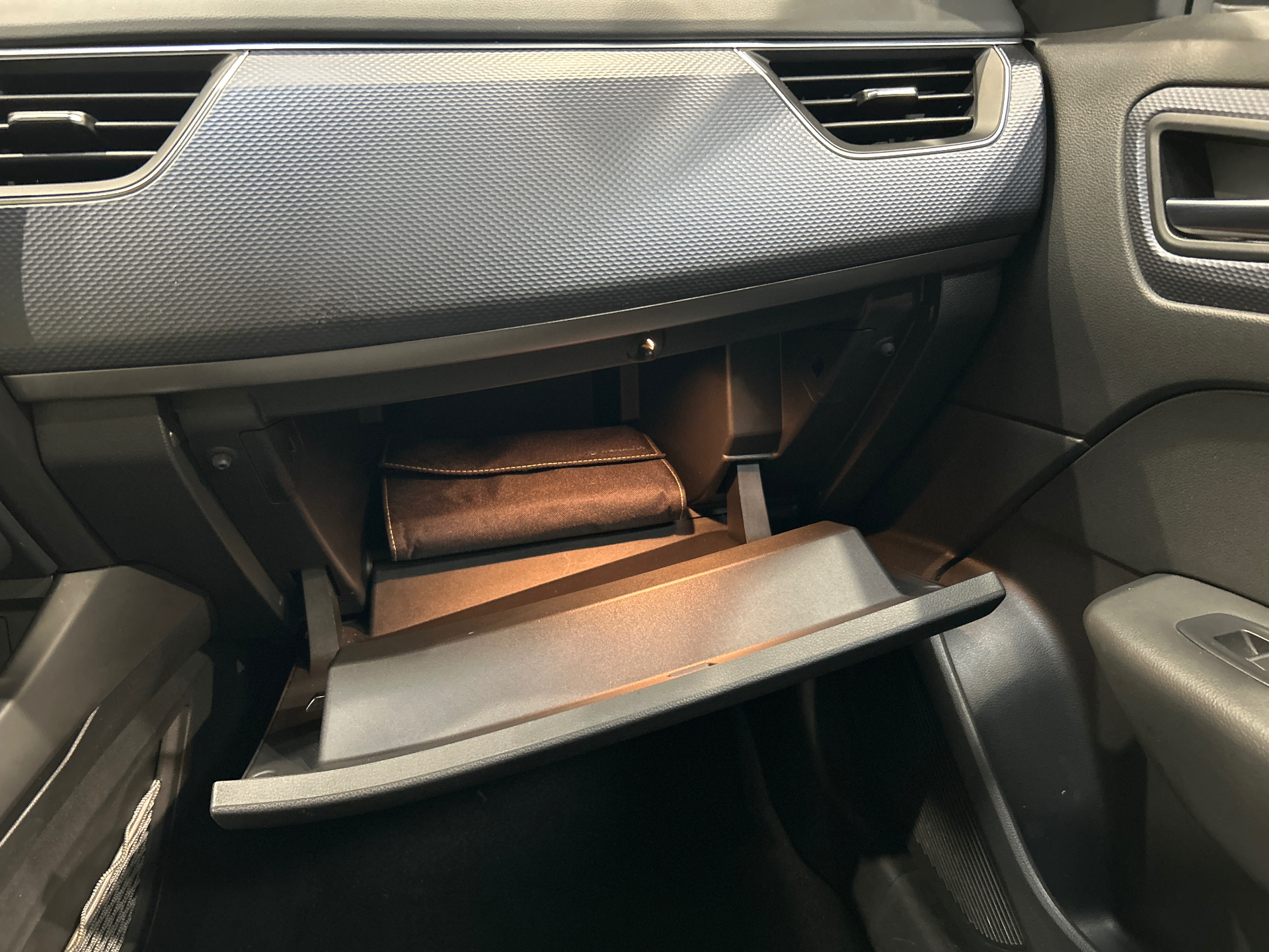 RENAULT ARKANA E-Tech 145 Business