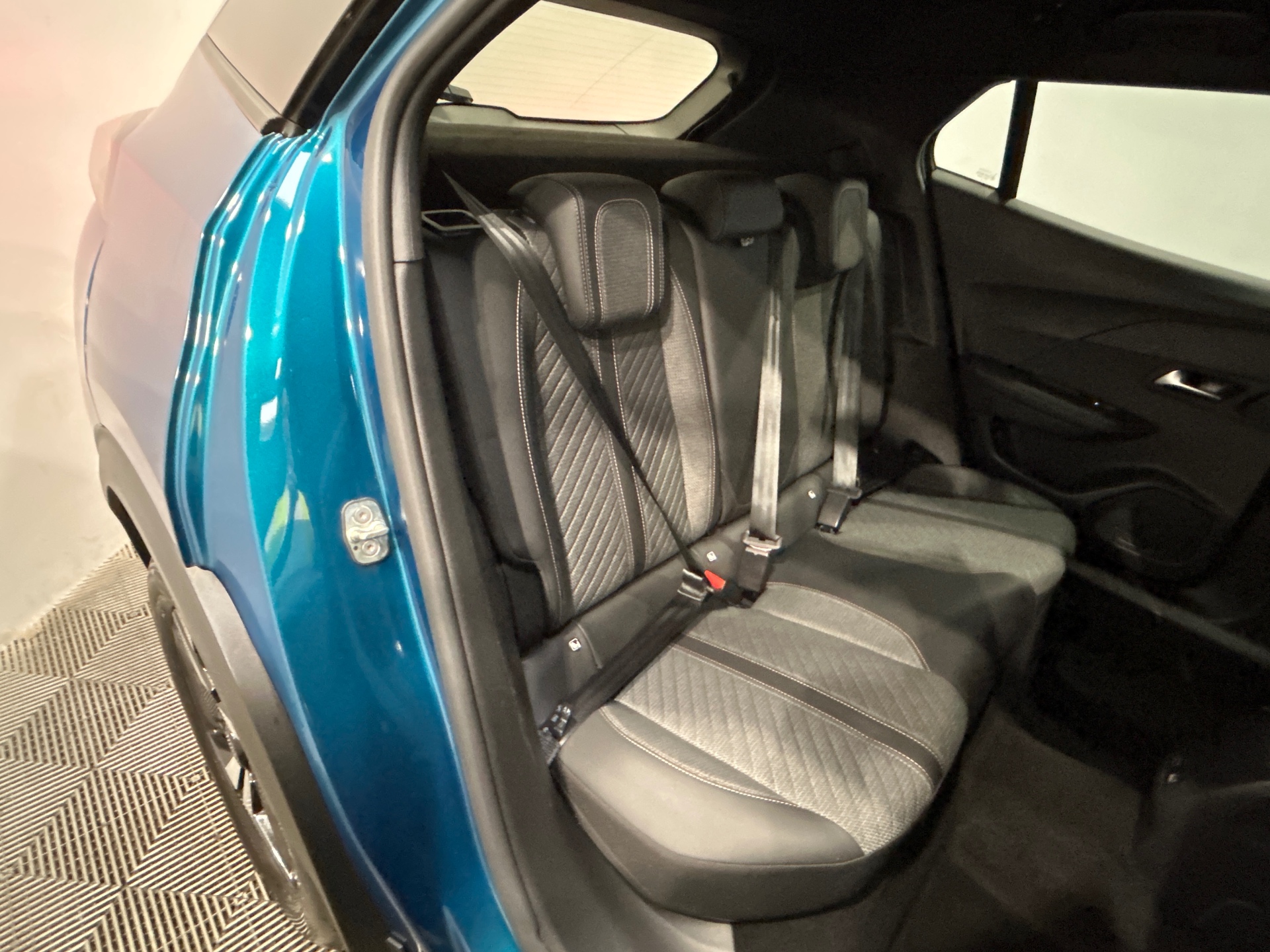PEUGEOT 2008 Allure 100 ch BVM6