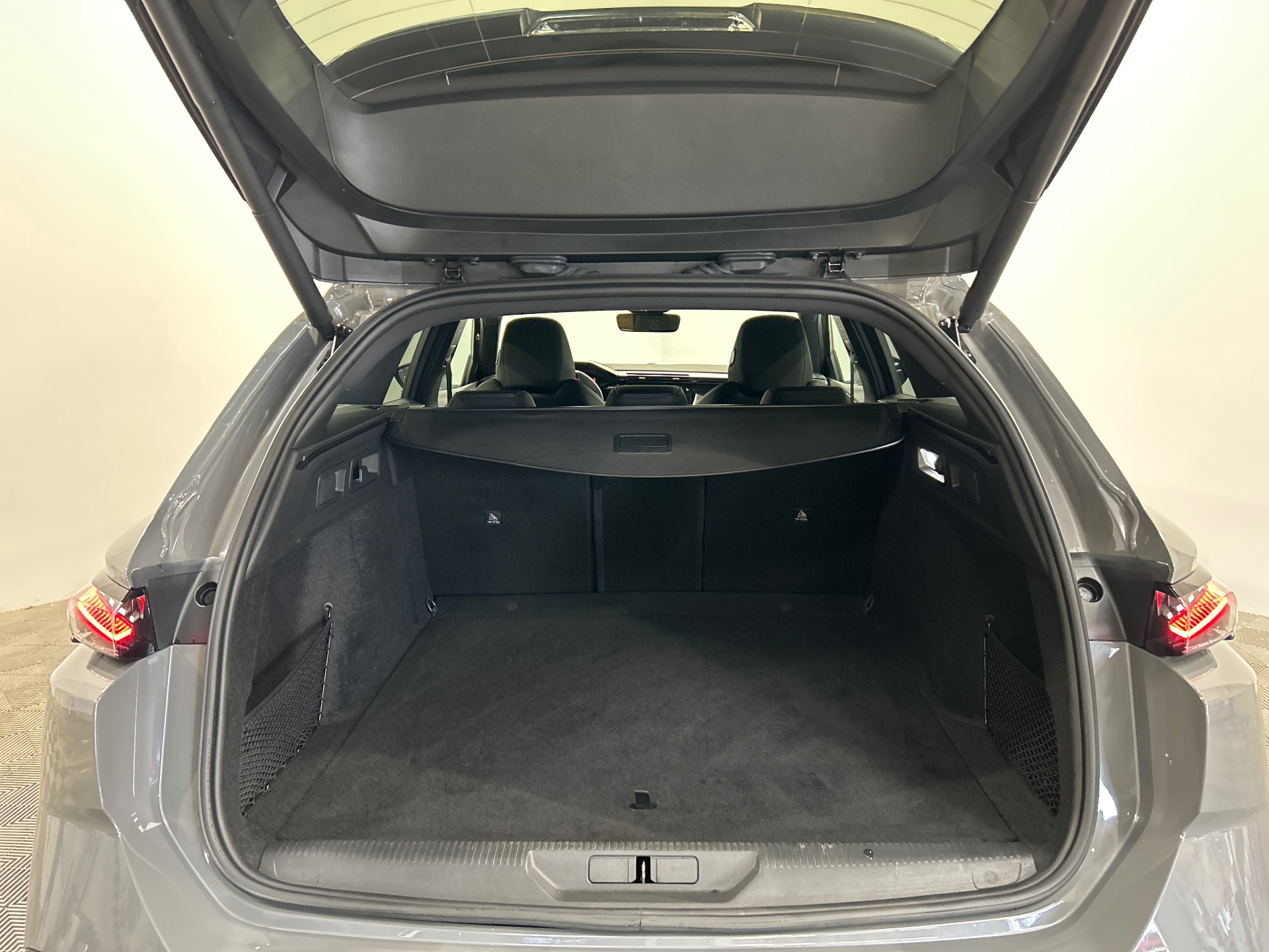 PEUGEOT 308 SW GT Hybrid 145 ch e-DCS6