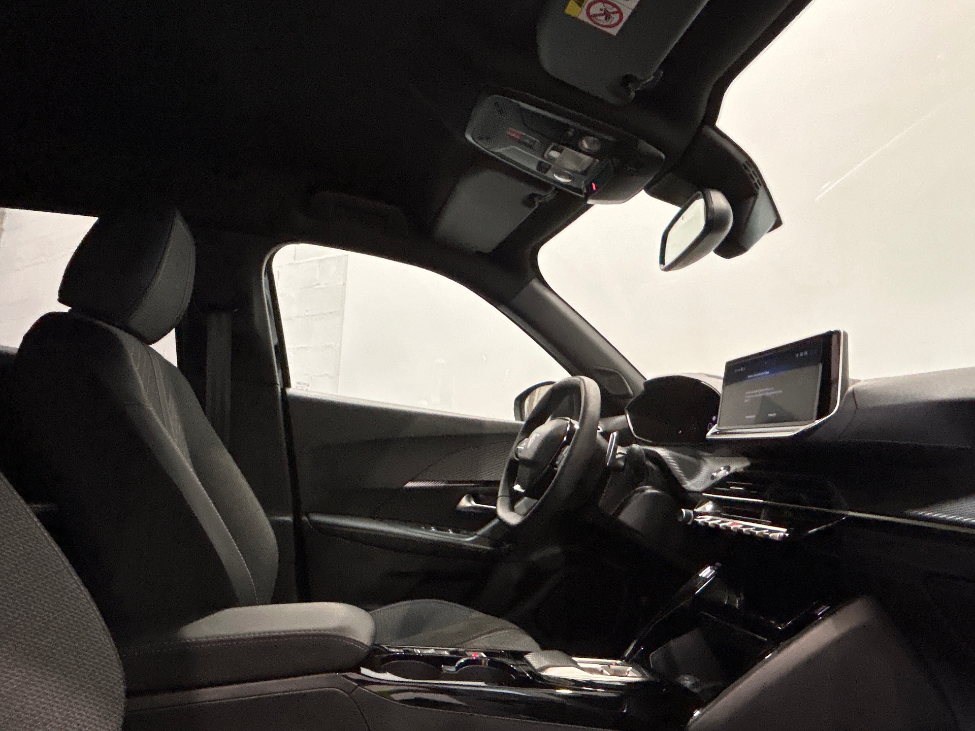 PEUGEOT 2008 Allure Hybrid 145 ch e-DCS6