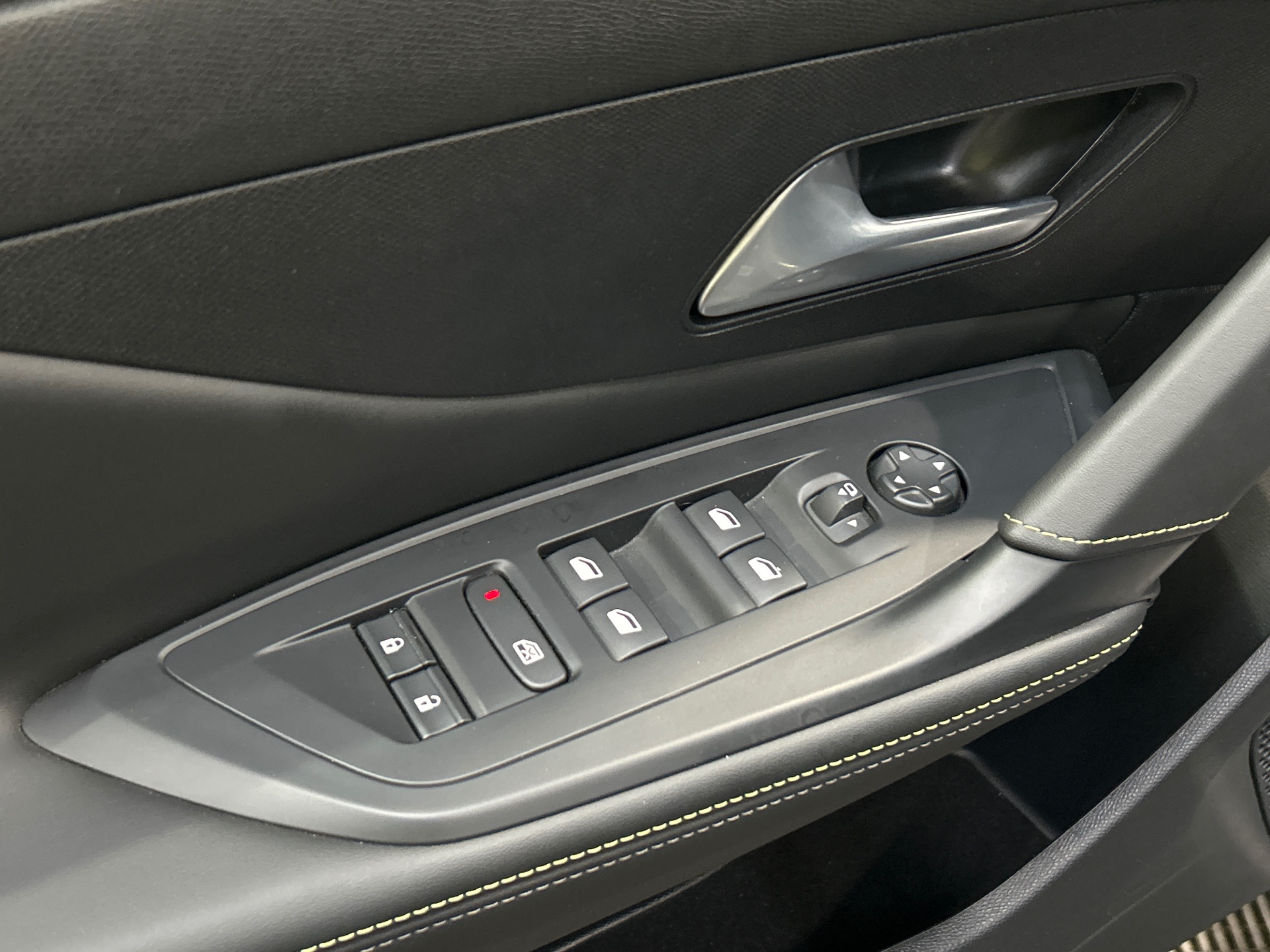 PEUGEOT 308 SW GT Hybrid 145 ch e-DCS6