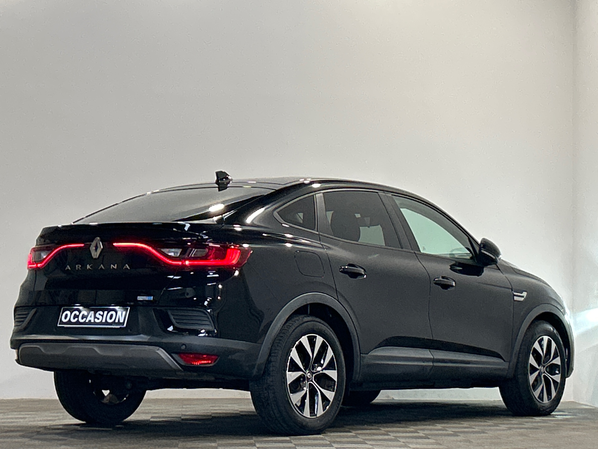 RENAULT ARKANA E-Tech 145 Business