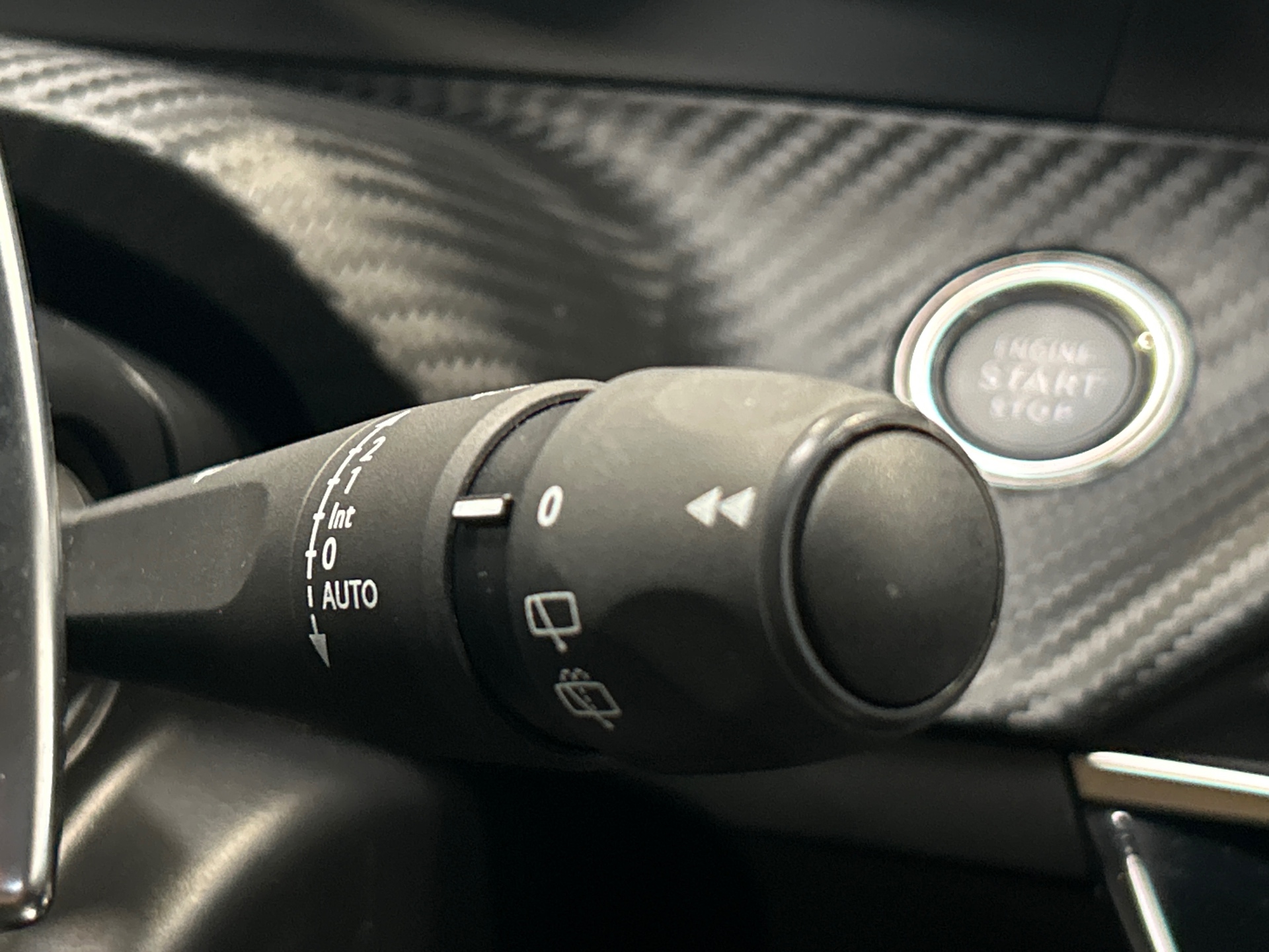 PEUGEOT 2008 Allure Hybrid 145 ch e-DCS6