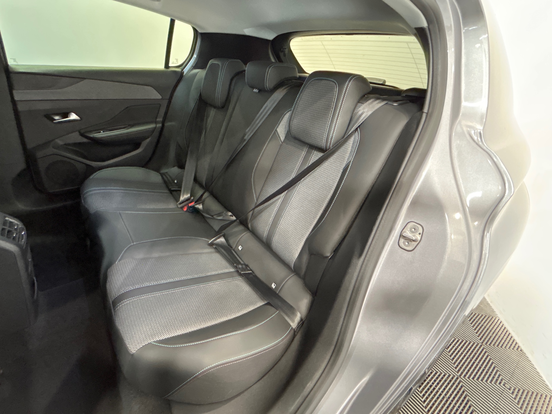 PEUGEOT 308 Berline Allure Hybrid 145 ch e-DCS6