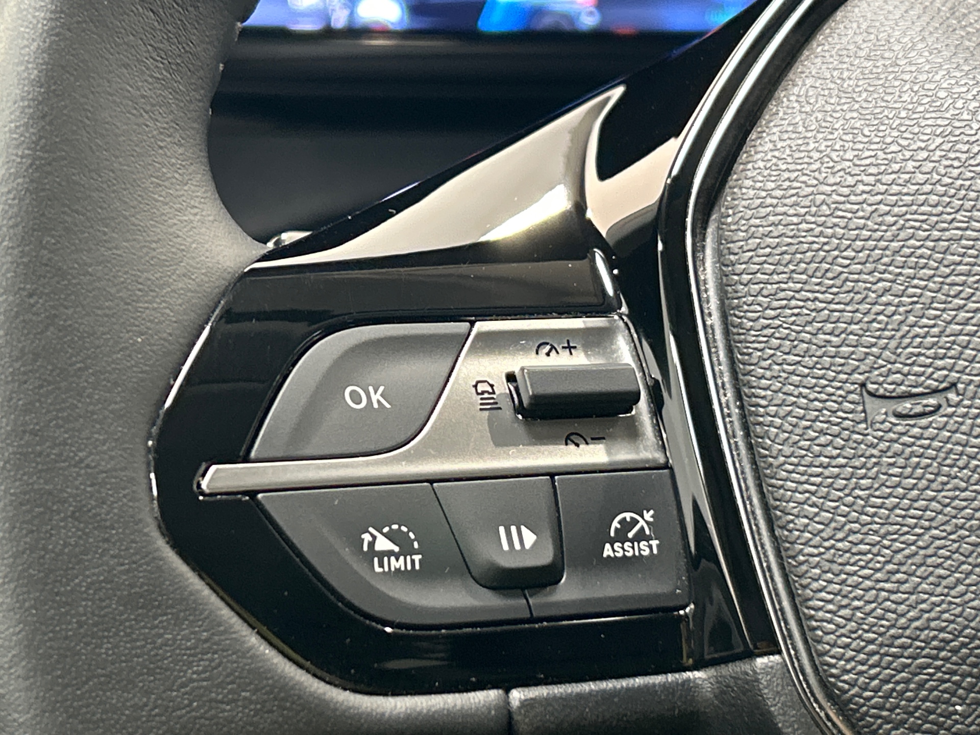 PEUGEOT 308 Berline Allure Hybrid 145 ch e-DCS6