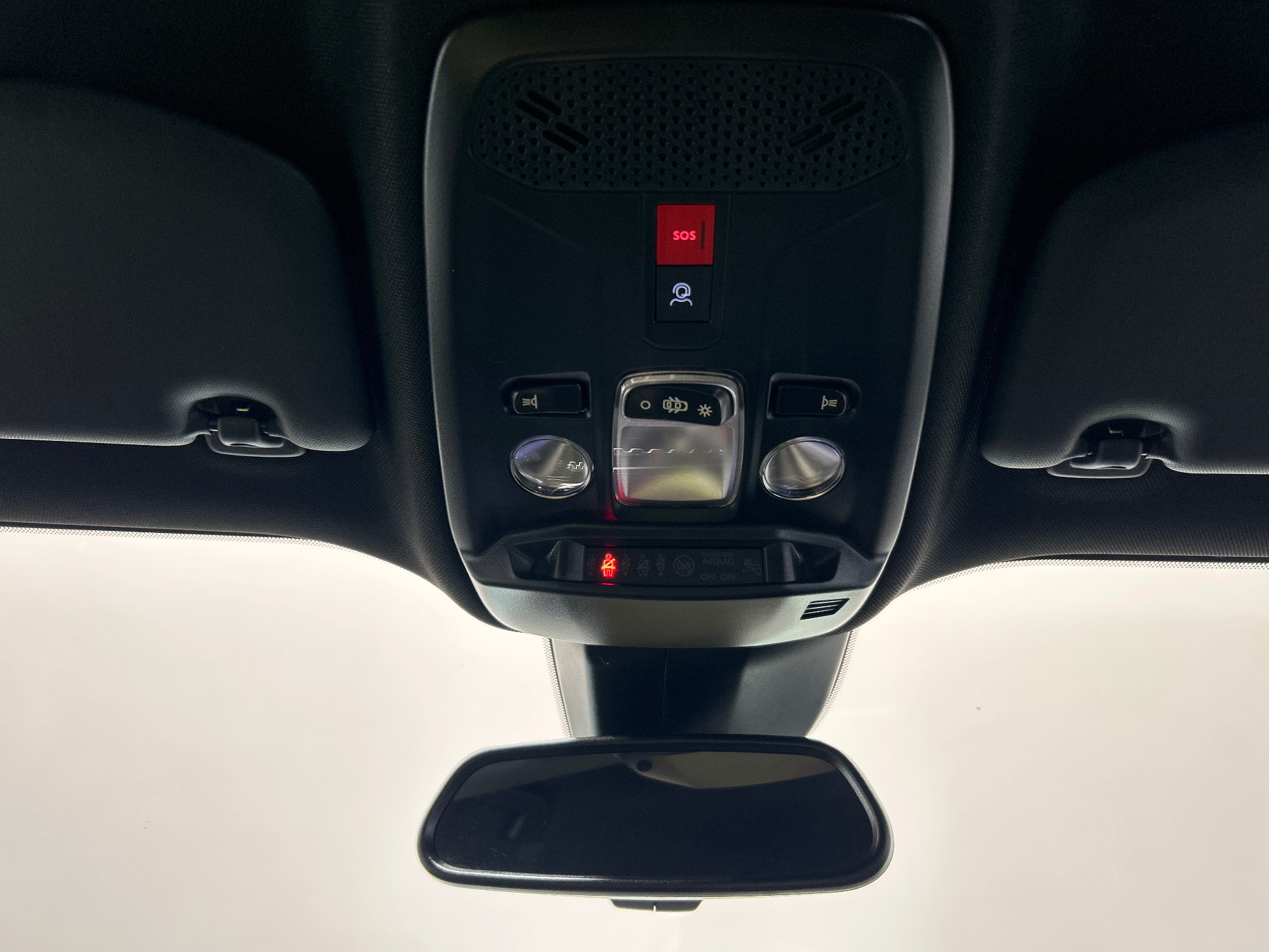 PEUGEOT 2008 Allure Hybrid 145 ch e-DCS6