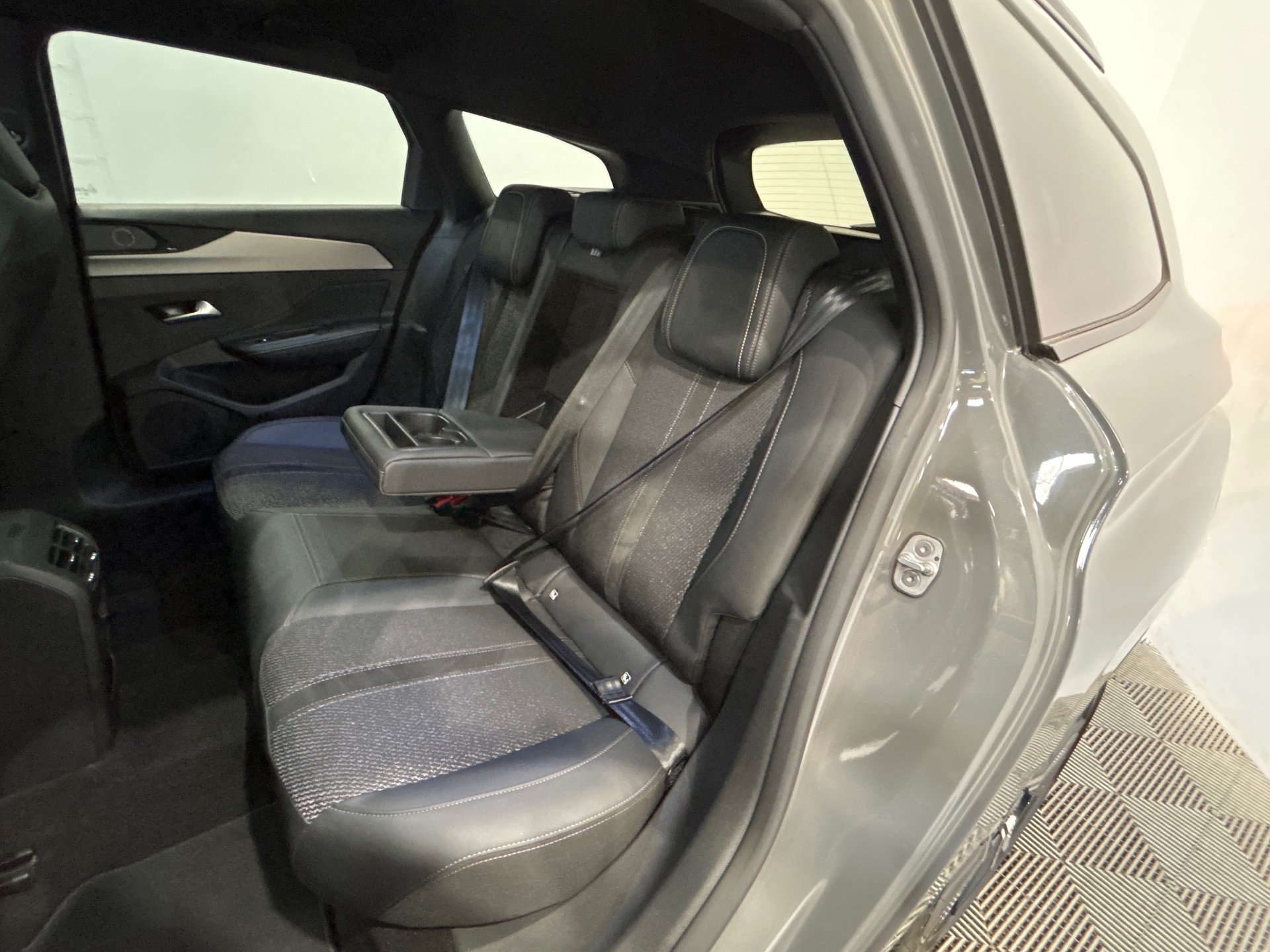 PEUGEOT 308 SW GT Hybrid 145 ch e-DCS6