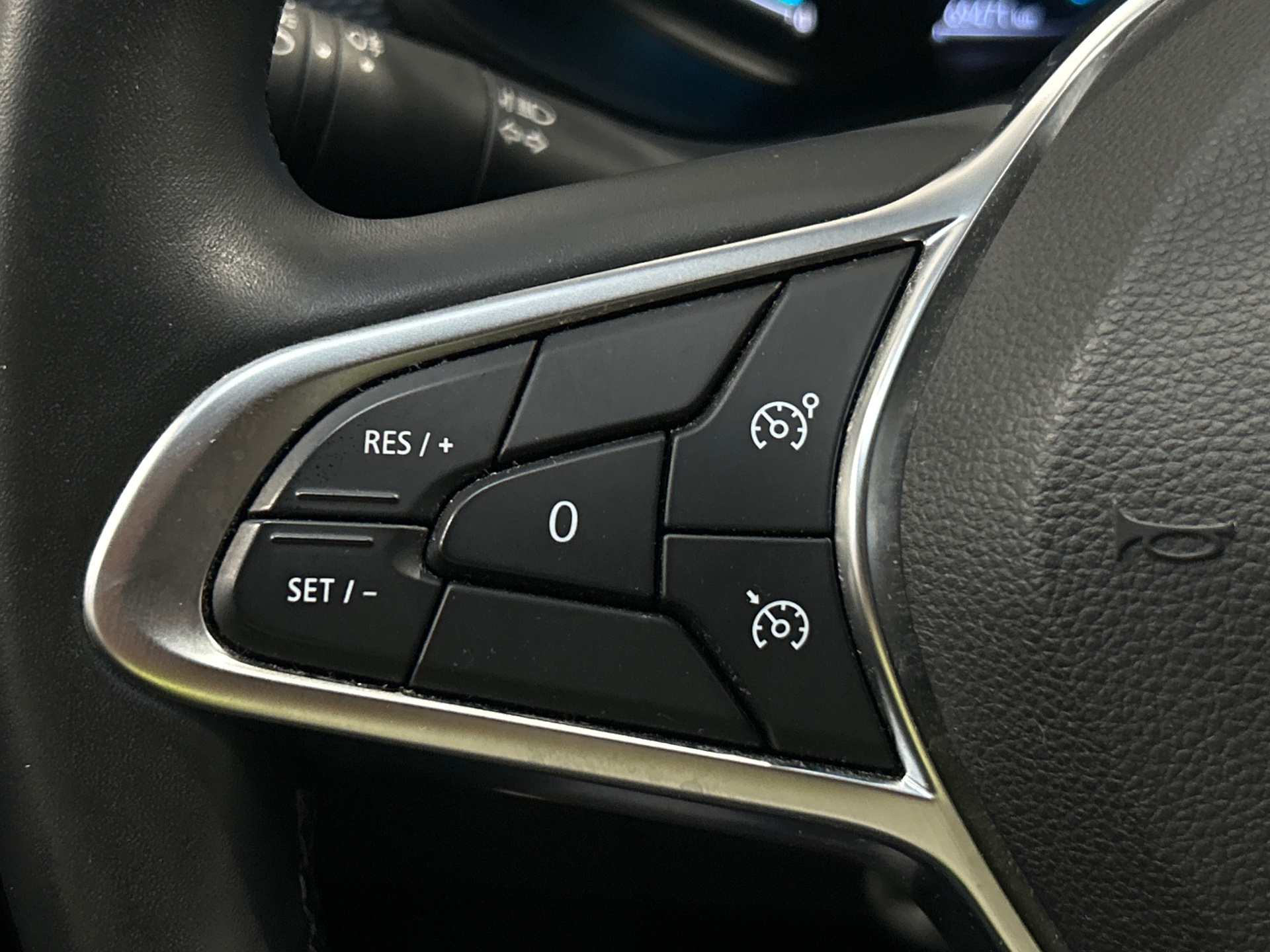 RENAULT ARKANA E-Tech 145 Business