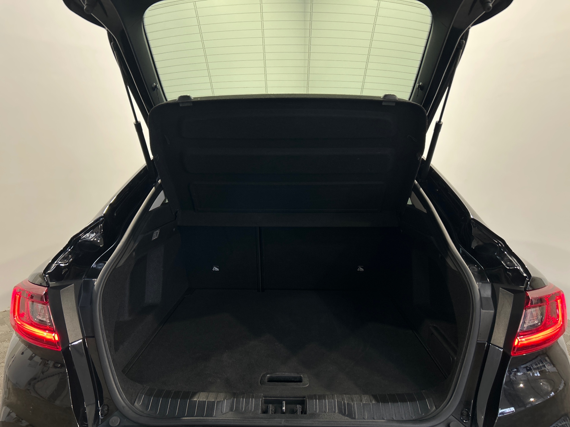 RENAULT ARKANA E-Tech 145 Business