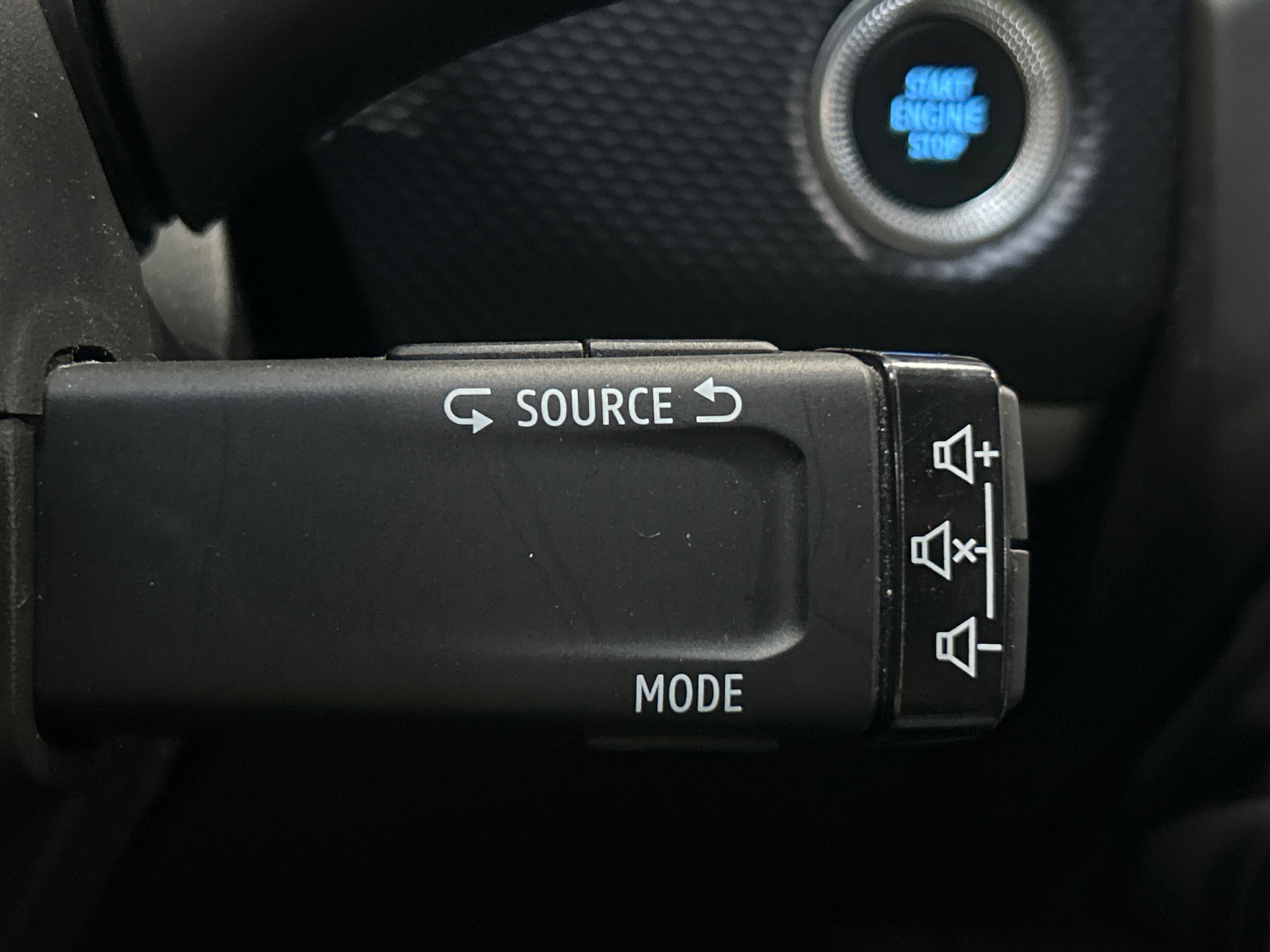RENAULT ARKANA E-Tech 145 Business