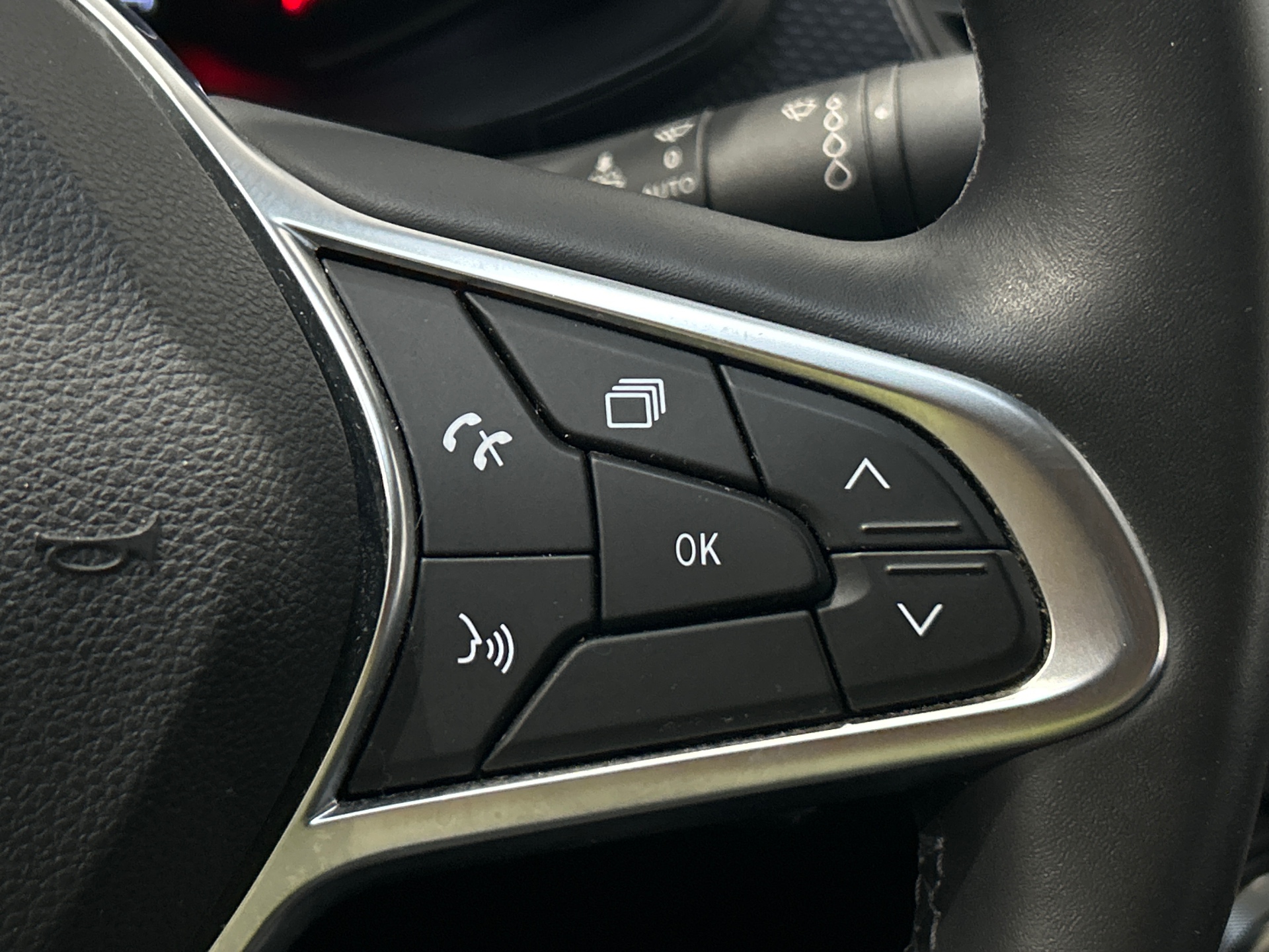 RENAULT ARKANA E-Tech 145 Business