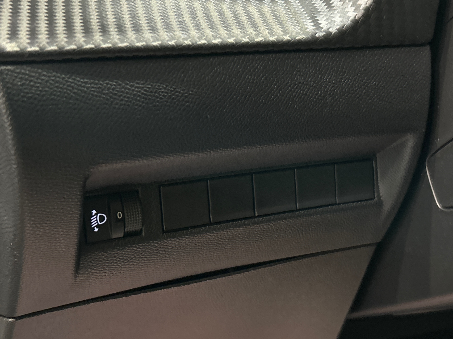 PEUGEOT 2008 Allure Hybrid 145 ch e-DCS6