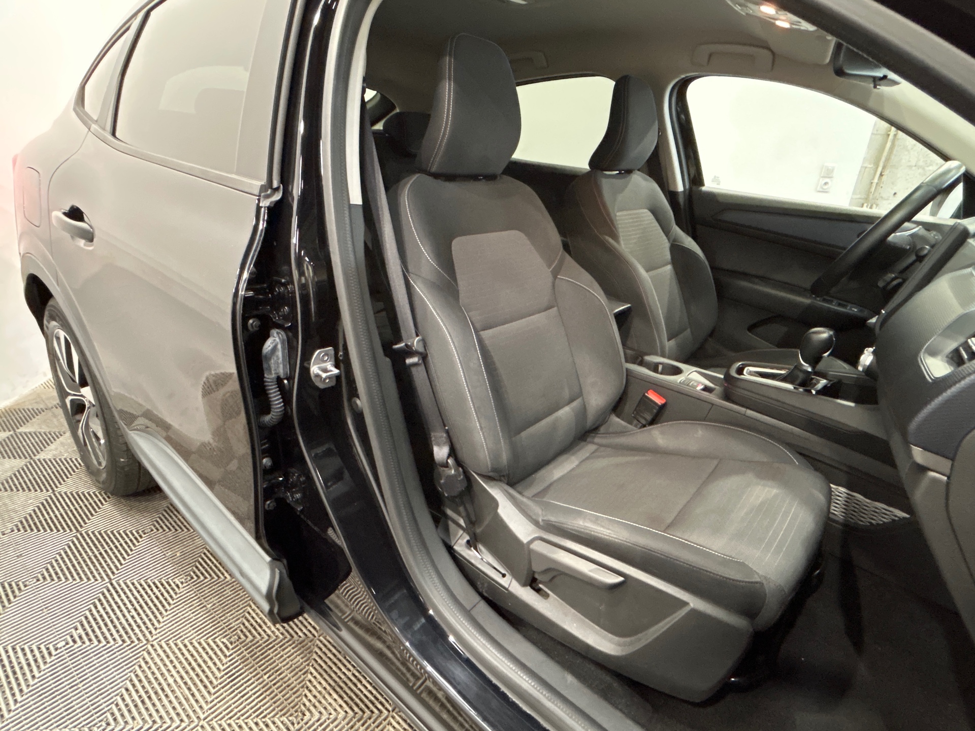 RENAULT ARKANA E-Tech 145 Business