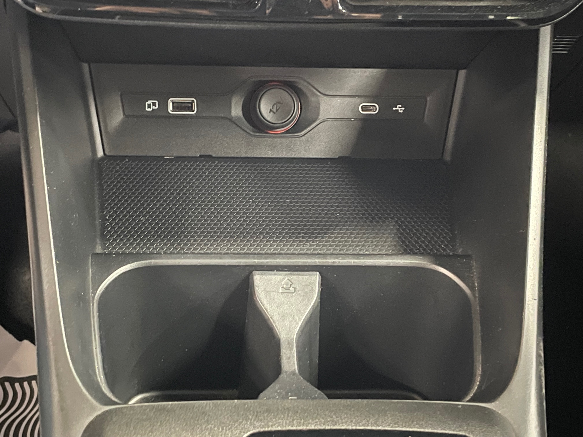 MG MG3 1.5 L Hybrid+ 195 ch Luxury