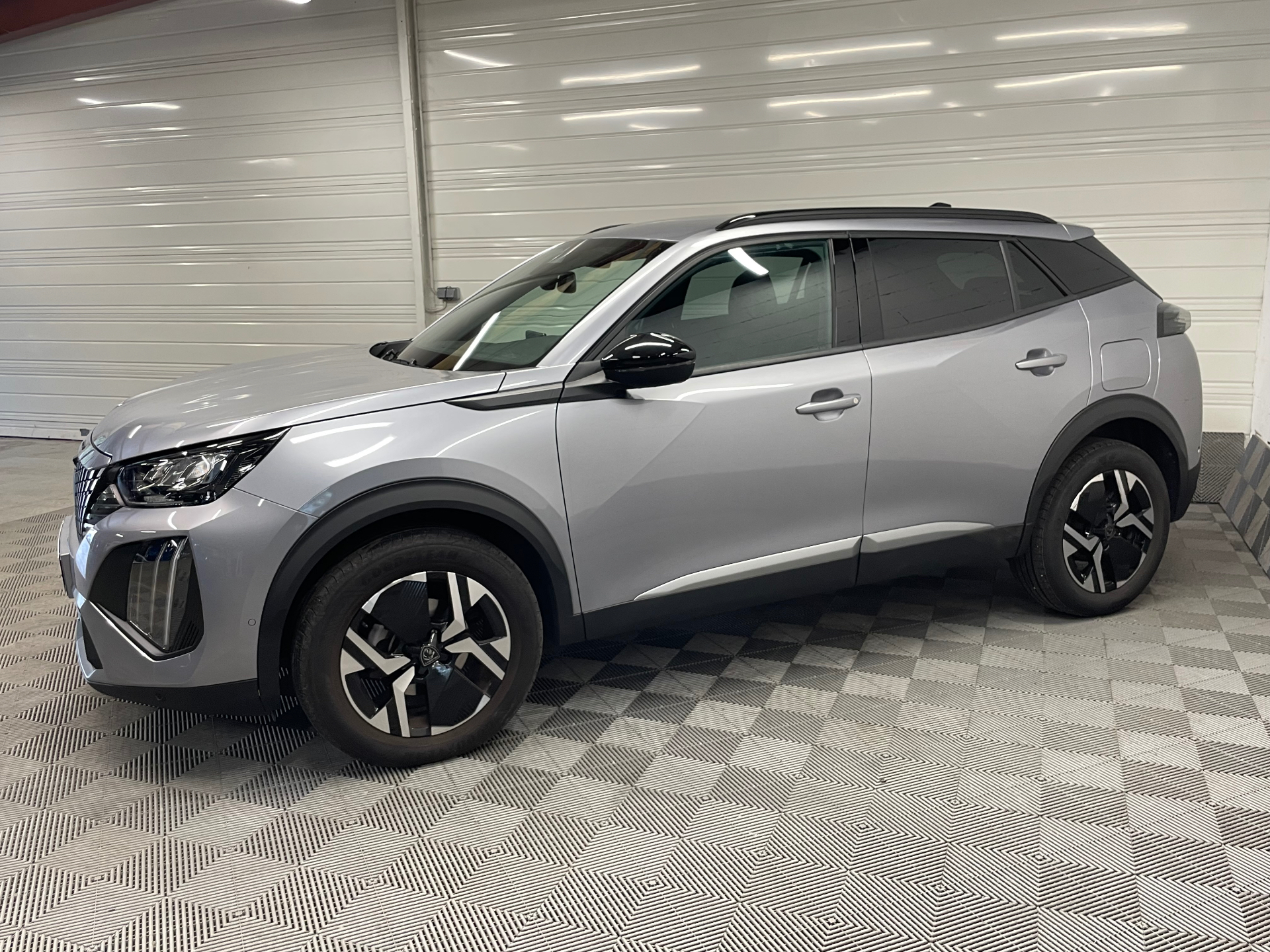PEUGEOT 2008 130 S&S EAT8 Allure