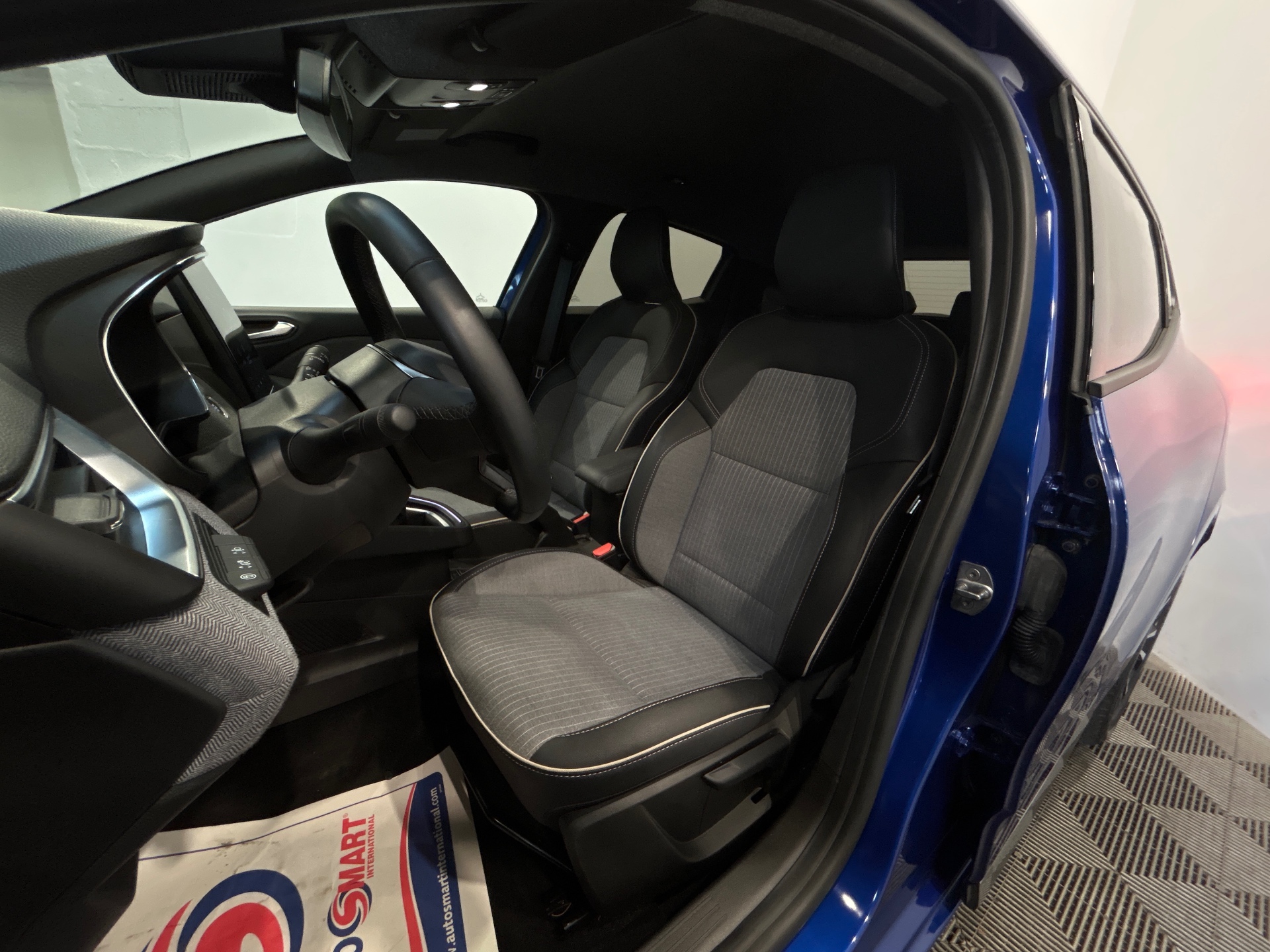 RENAULT CLIO V Techno 90 tce