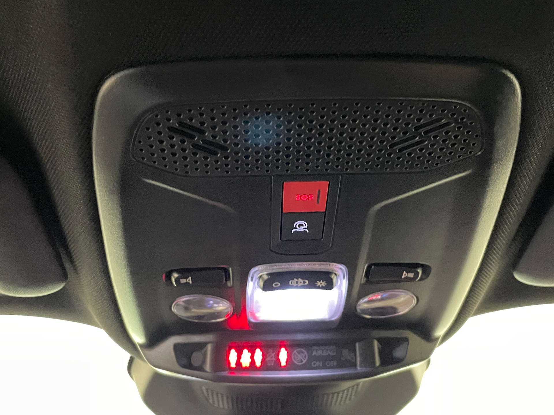 PEUGEOT 2008 130 S&S EAT8 Allure