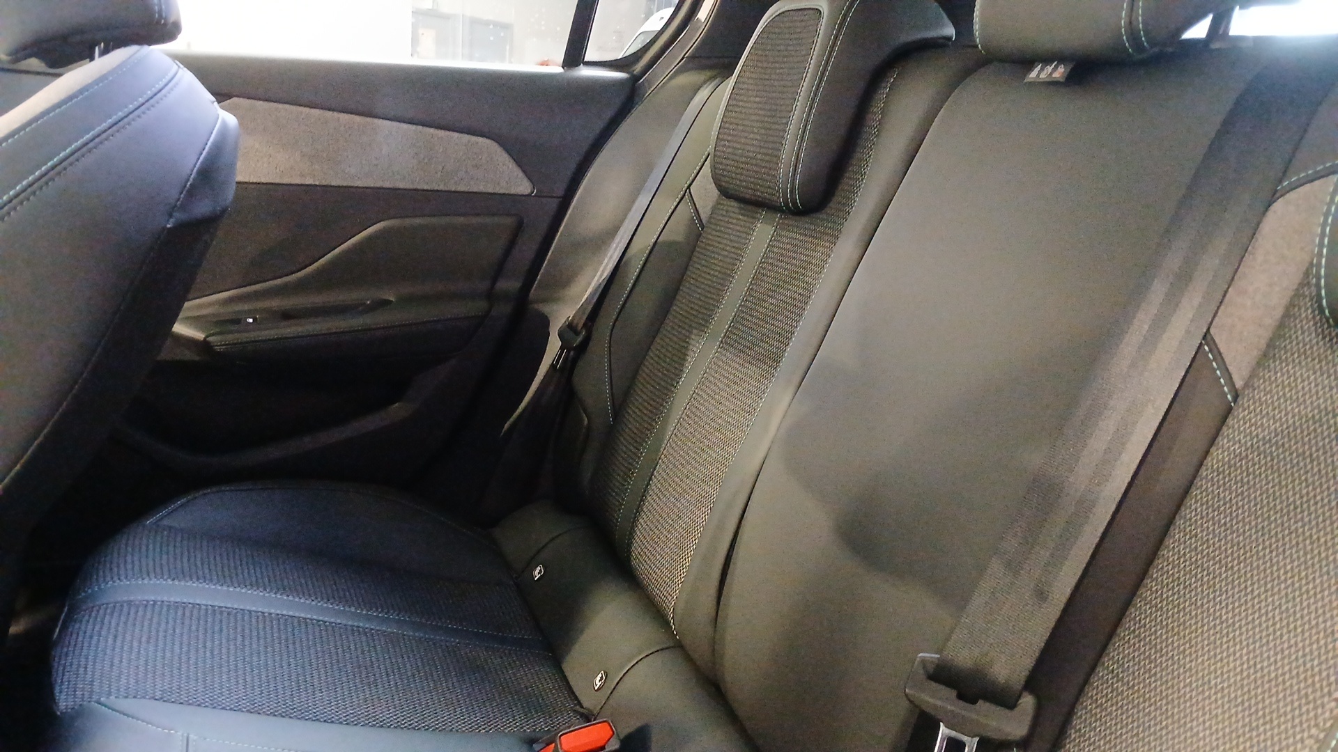 PEUGEOT 308 Allure BlueHDI 130 ch S&S EAT8