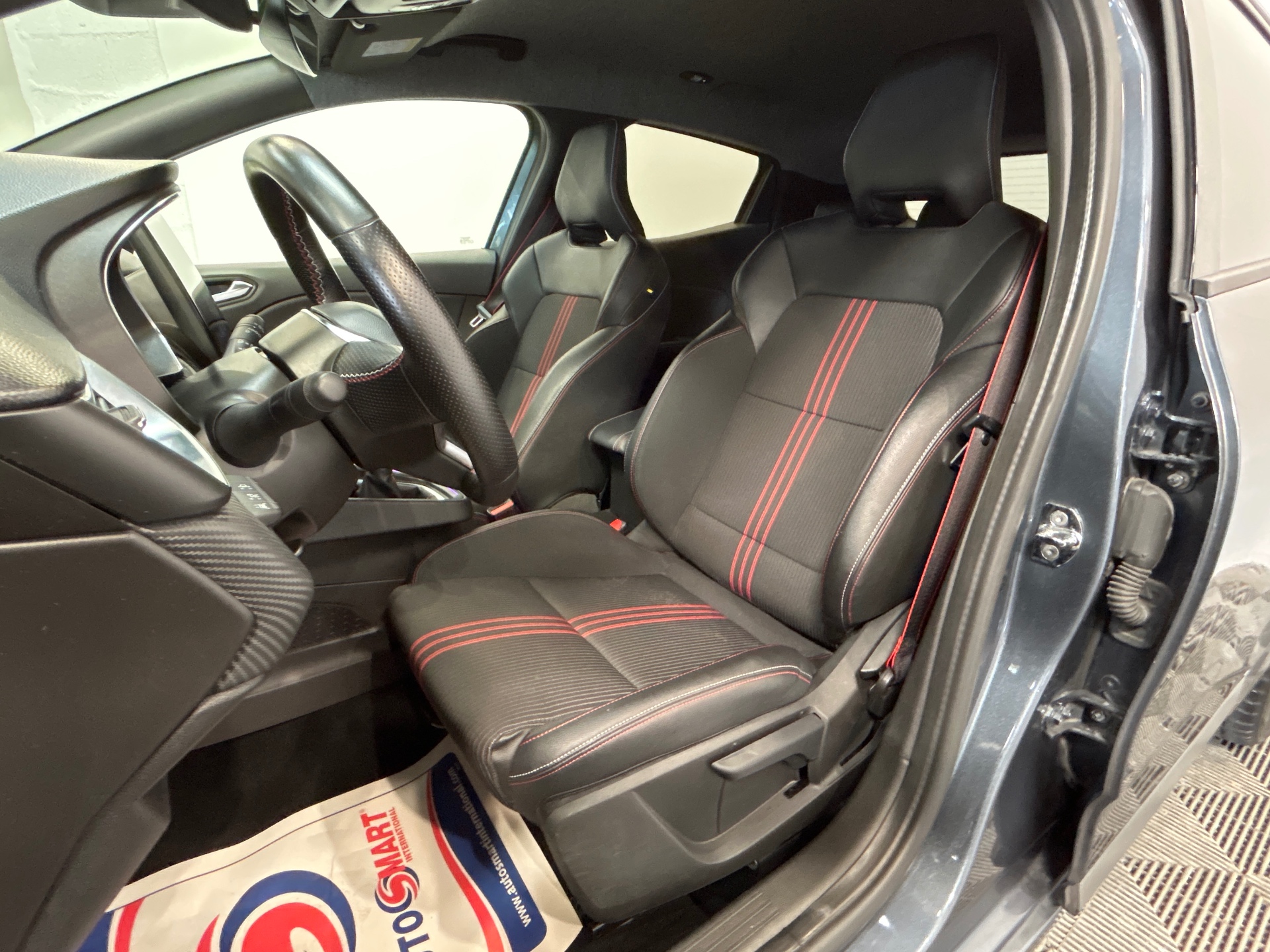 RENAULT CLIO V R.S. Line TCe 140