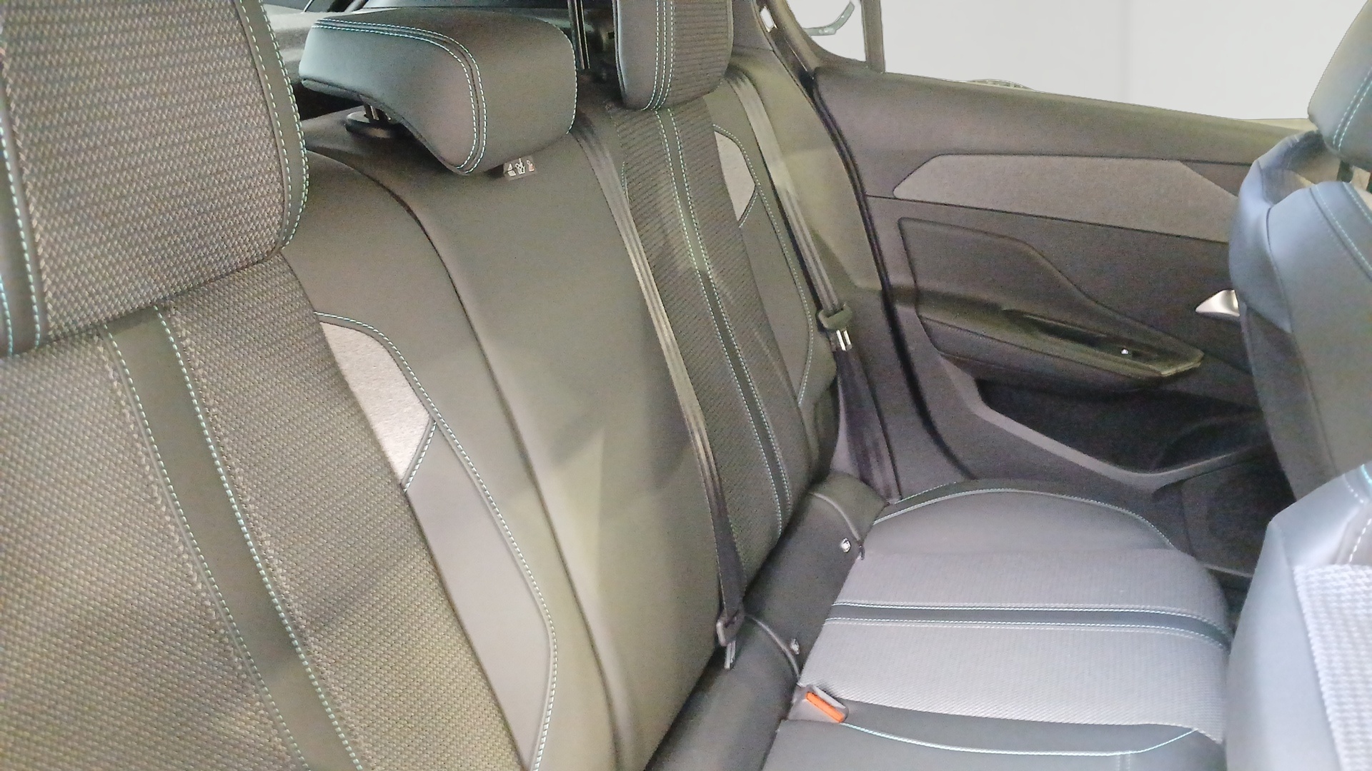 PEUGEOT 308 Allure BlueHDI 130 ch S&S EAT8