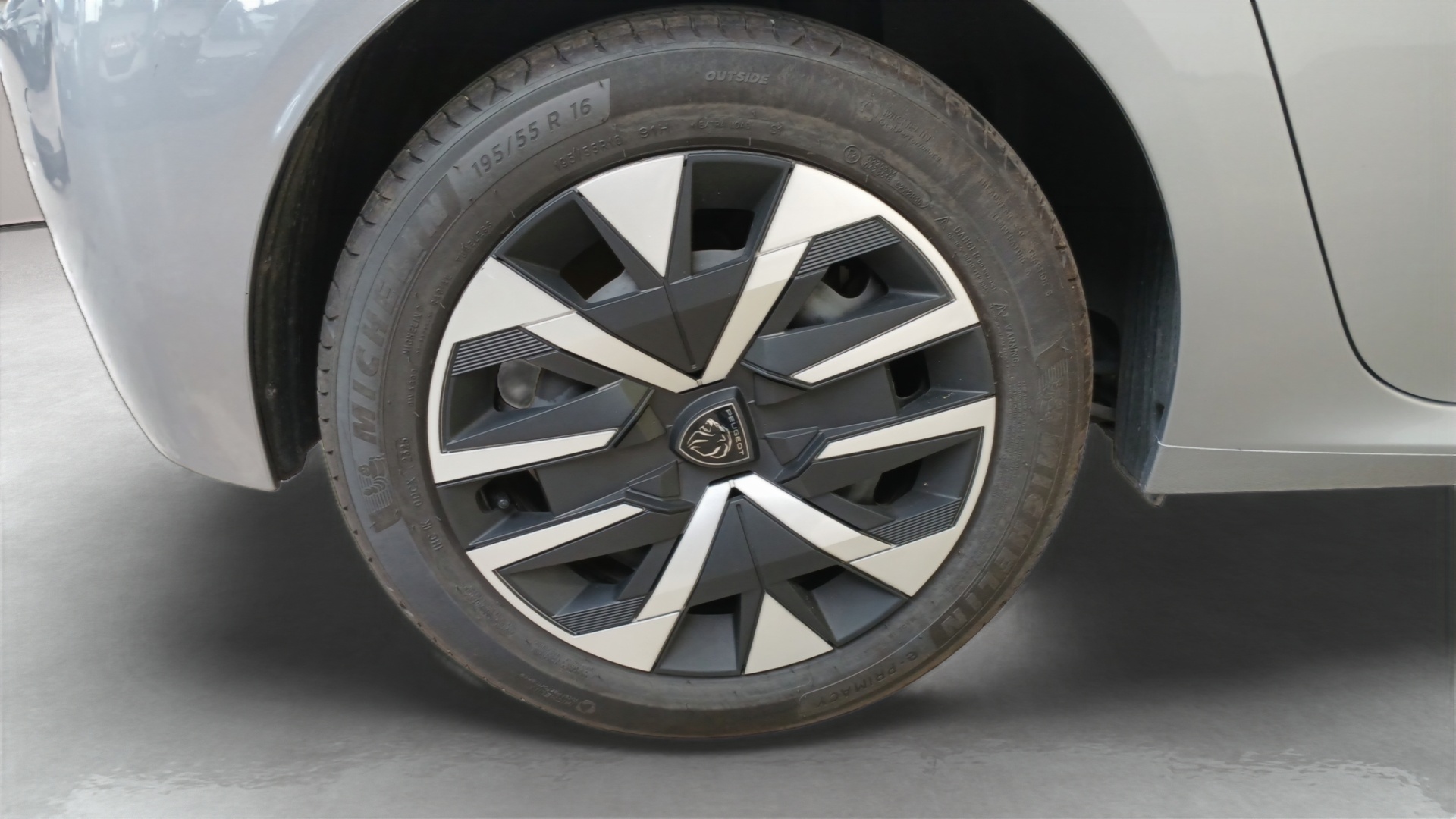 PEUGEOT 208 Style 100 ch BVM6