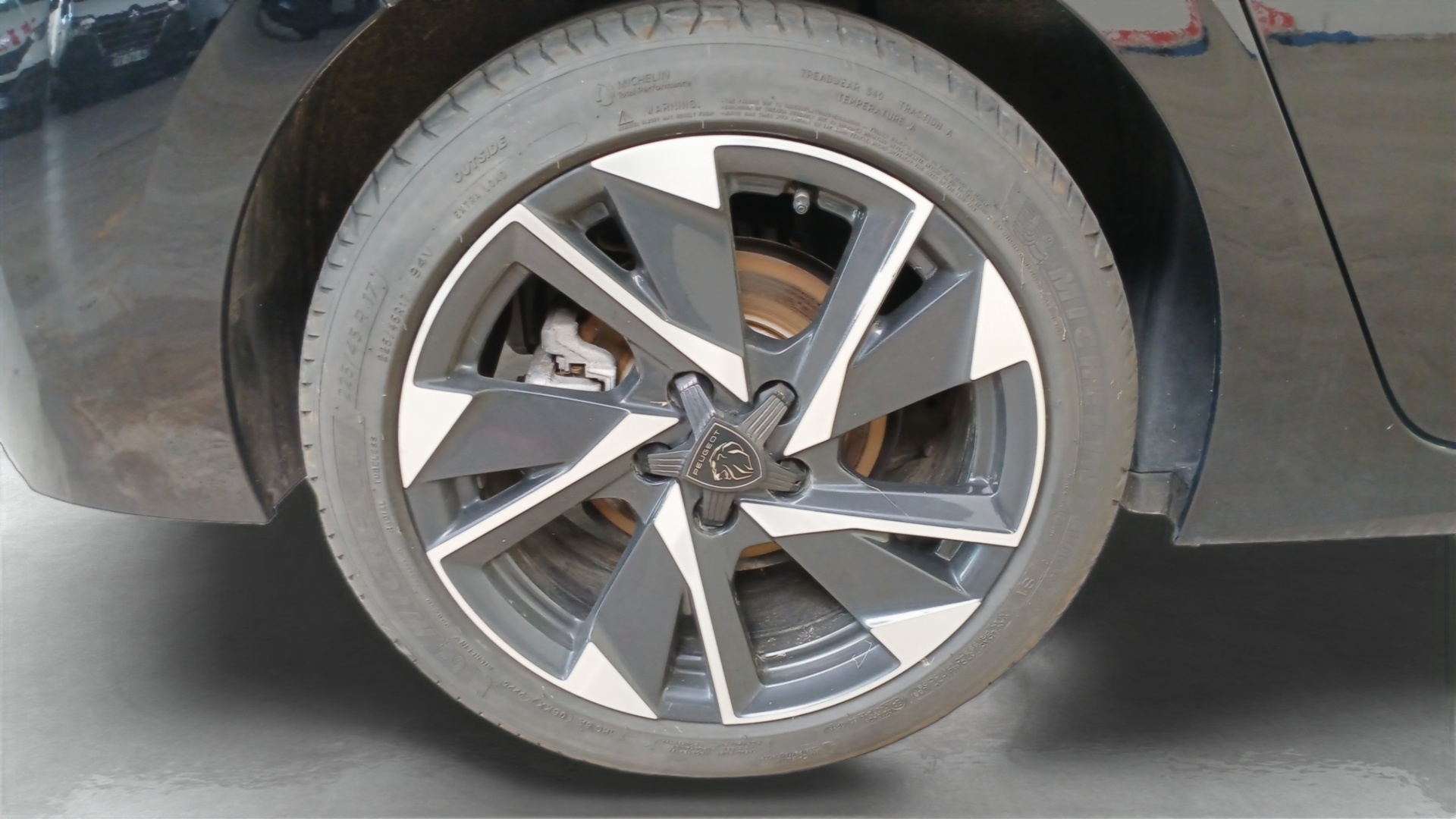 PEUGEOT 308 Allure BlueHDI 130 ch S&S EAT8