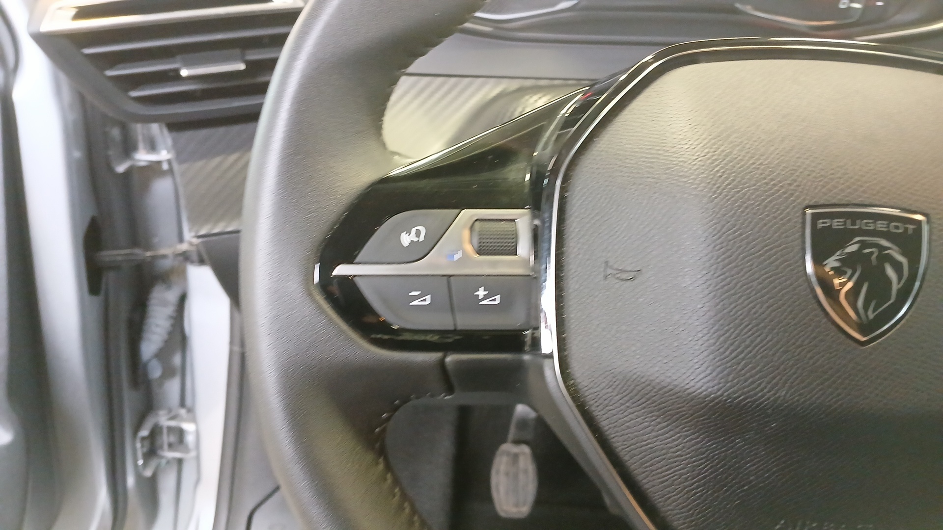 PEUGEOT 208 Style 100 ch BVM6