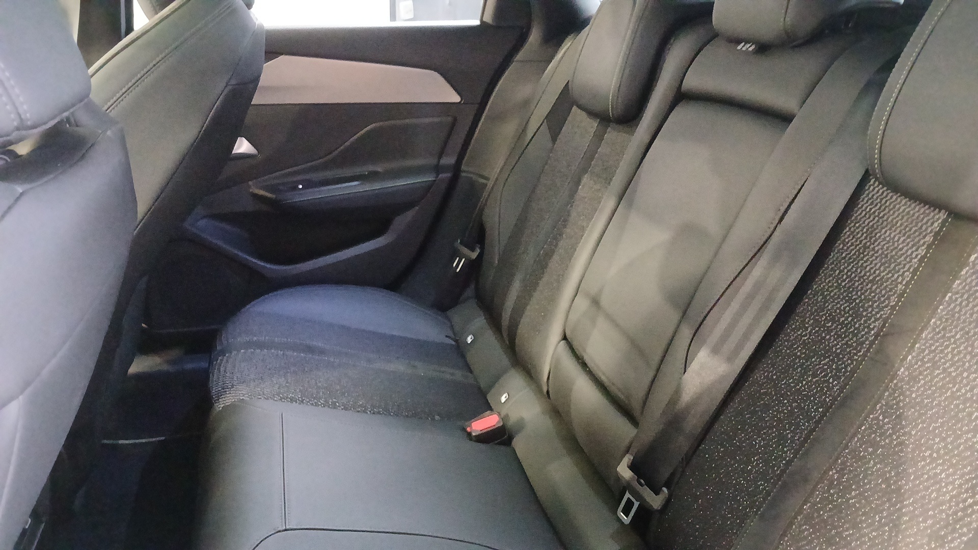 PEUGEOT 308 SW GT Hybrid 145 ch e-DCS6