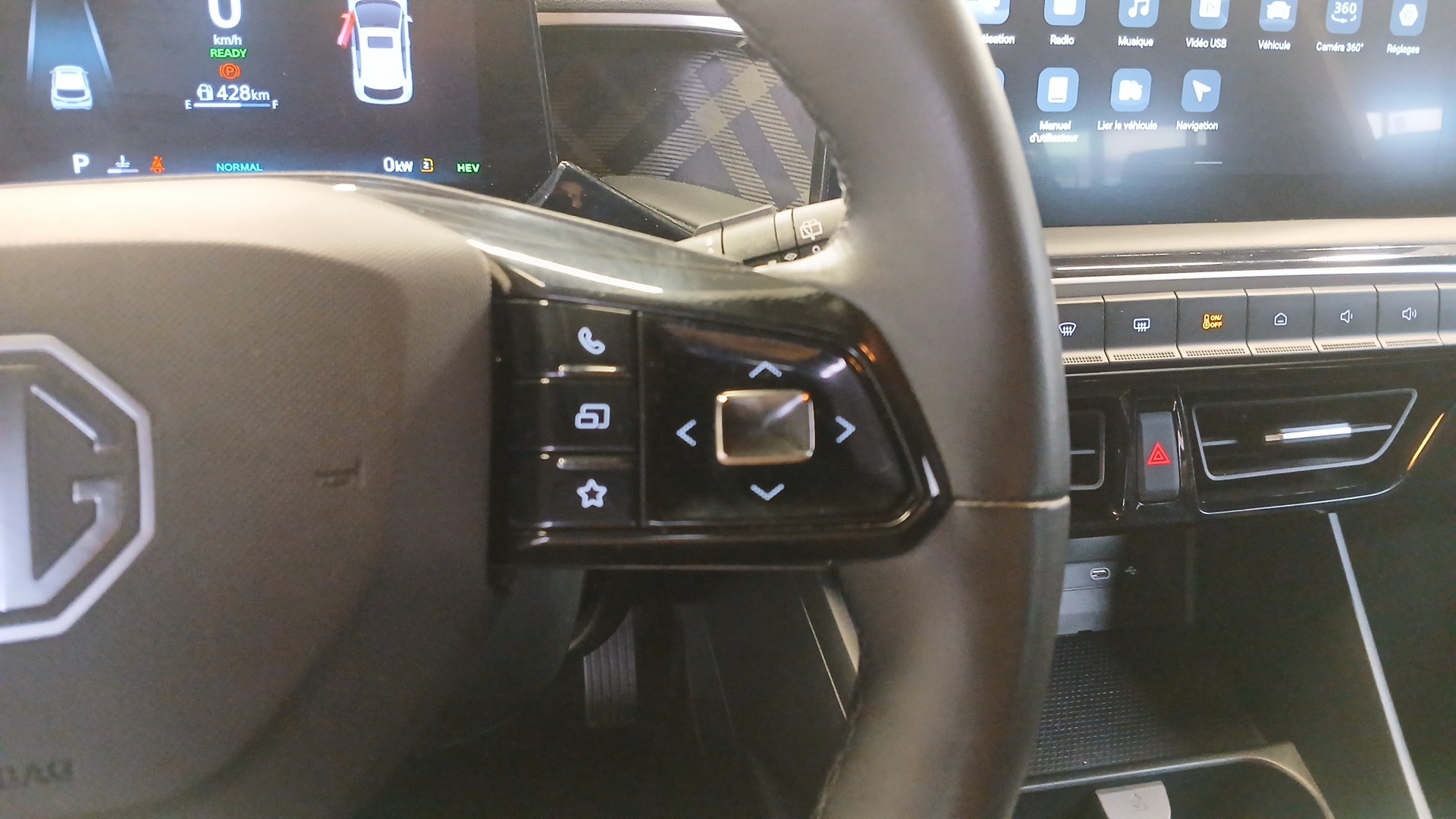 MG MG3 1.5 L Hybrid+ 195 ch Luxury