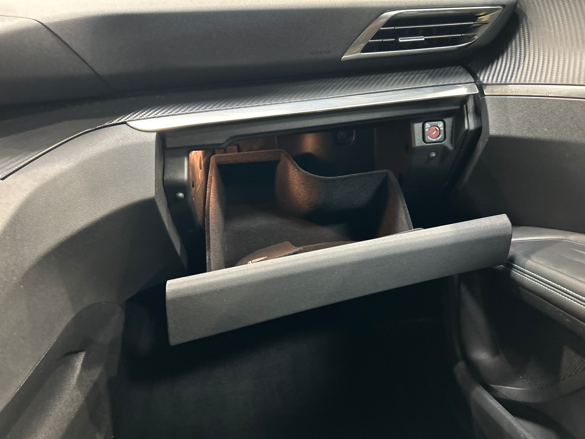 PEUGEOT 3008 BlueHDi 130ch S&S EAT8 Allure Pack