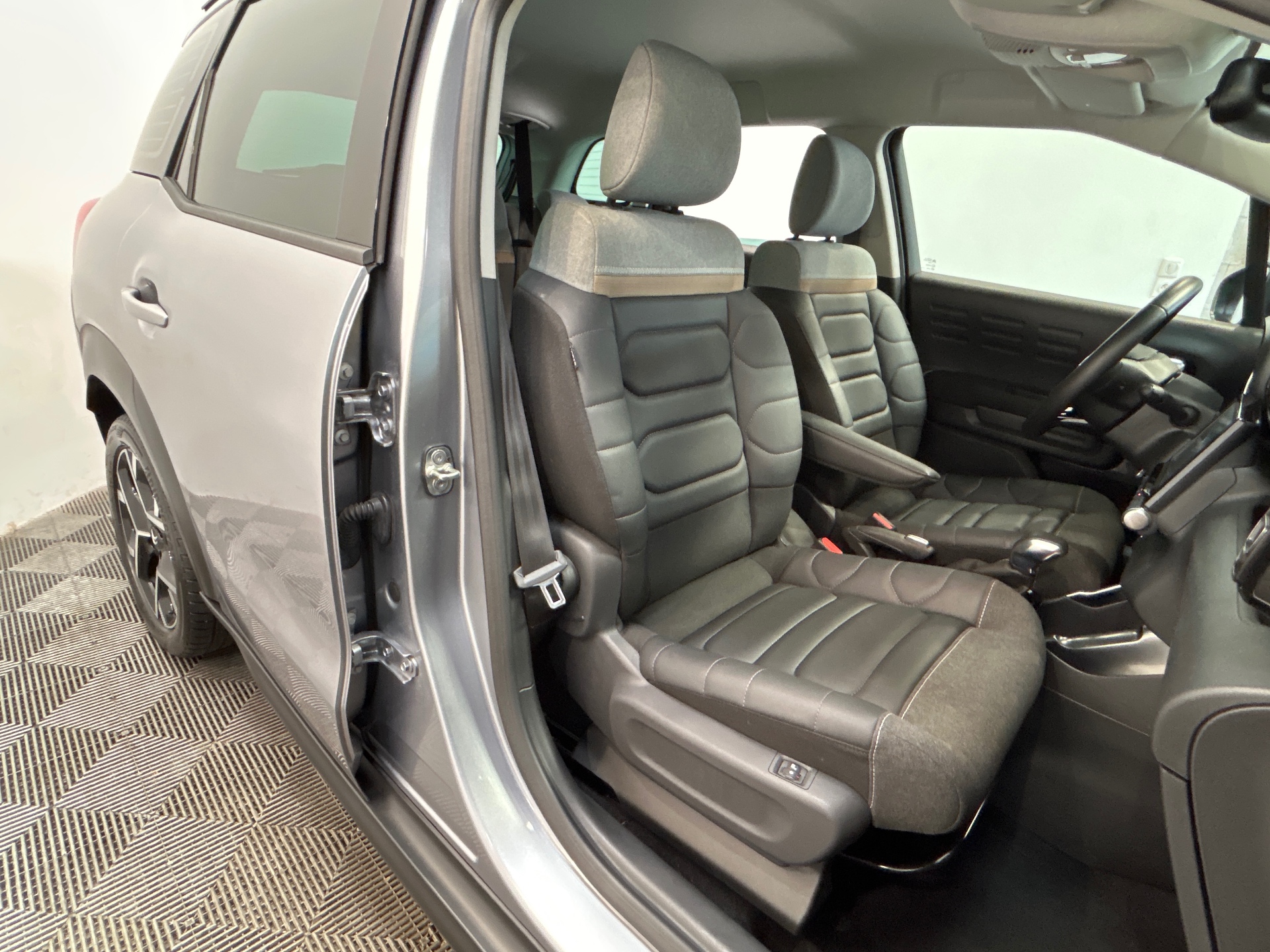 CITROEN C3 AIRCROSS PTECH 130 S&S EAT6 SHINEPK