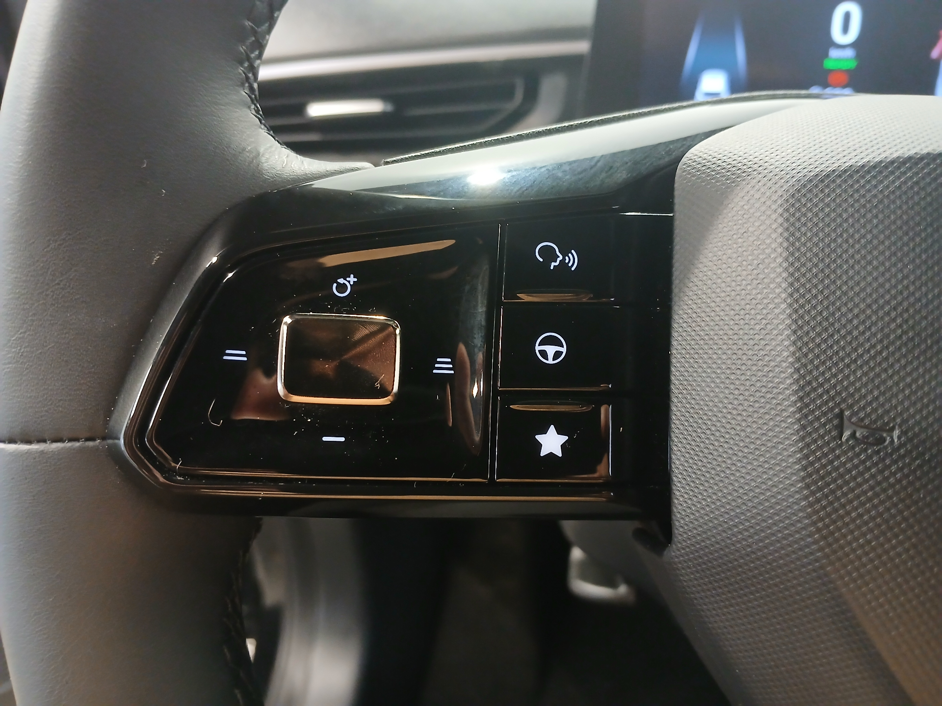 MG MG3 1.5 L Hybrid+ 195 ch Luxury