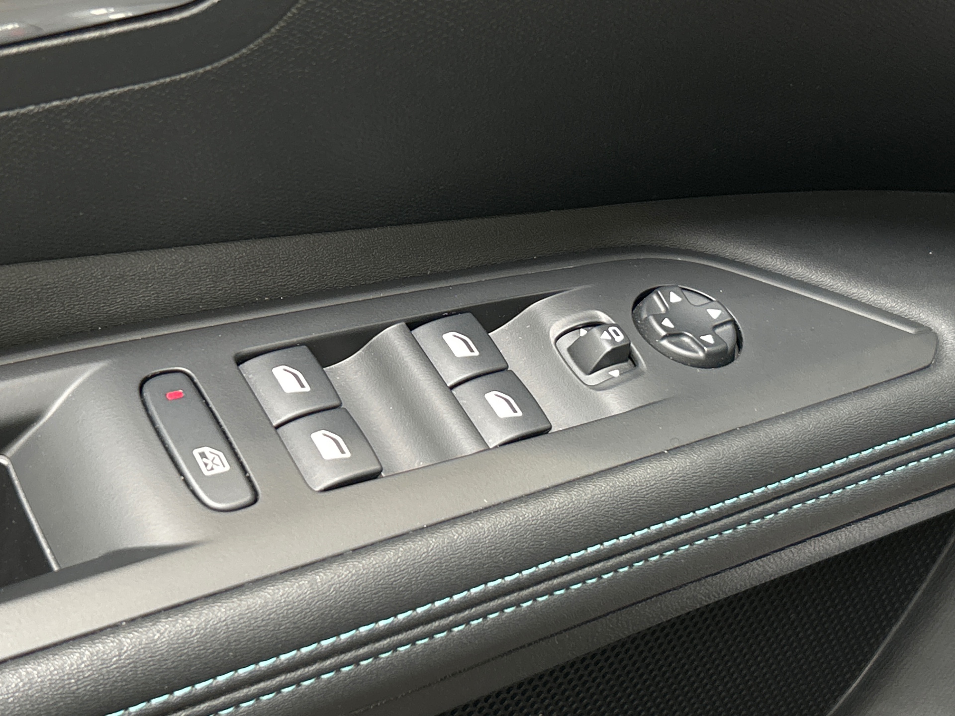 PEUGEOT 3008 BlueHDi 130ch S&S EAT8 Allure Pack