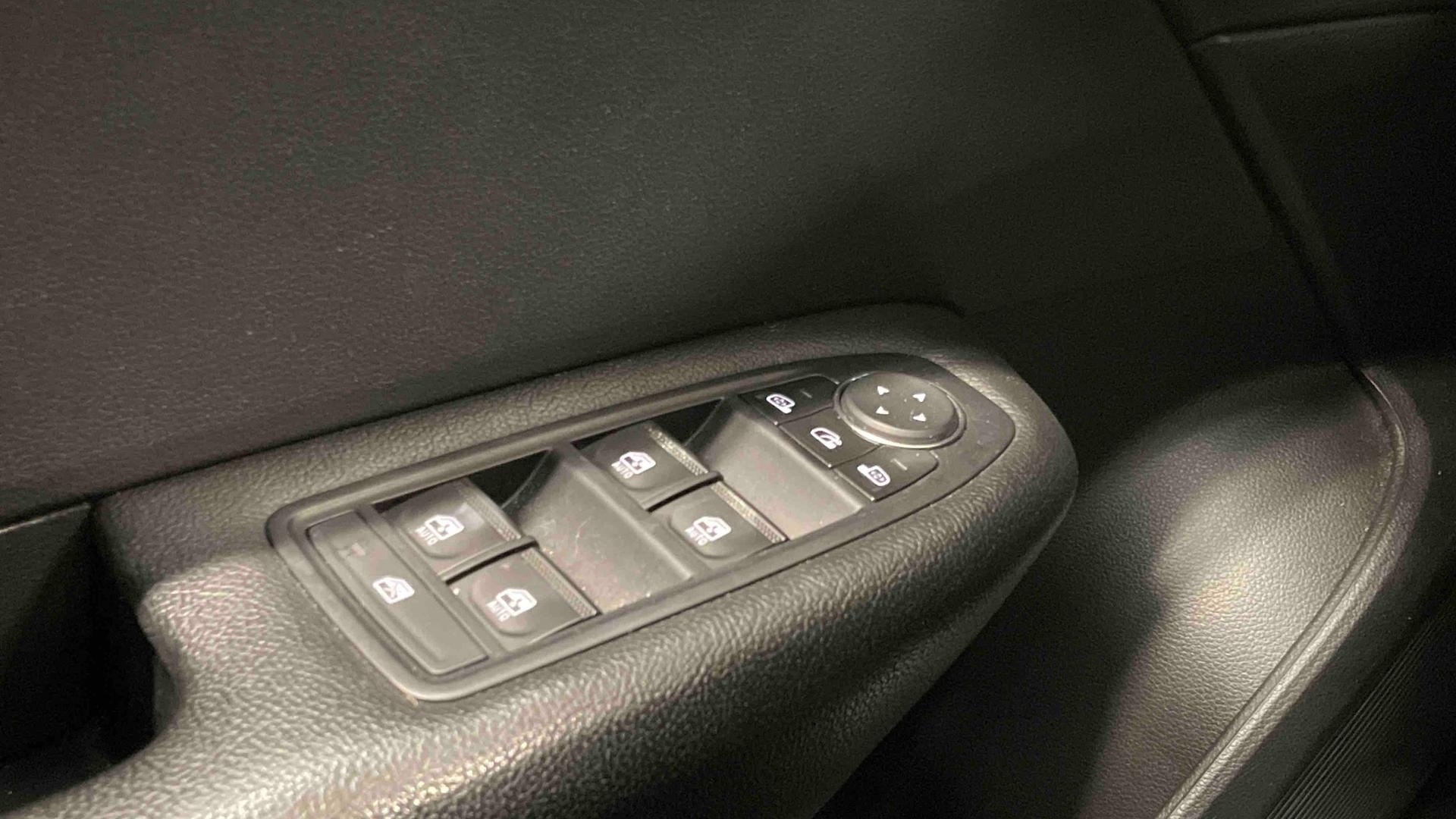 RENAULT ARKANA E-Tech 145 - 23 Evolution