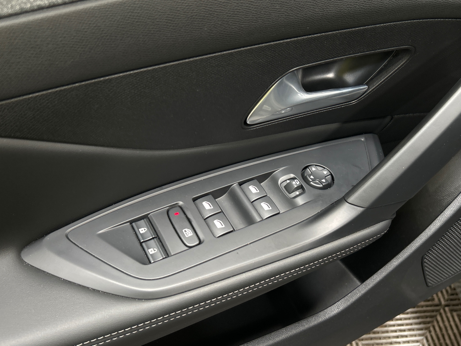 PEUGEOT 308 Allure BlueHDI 130 ch S&S EAT8