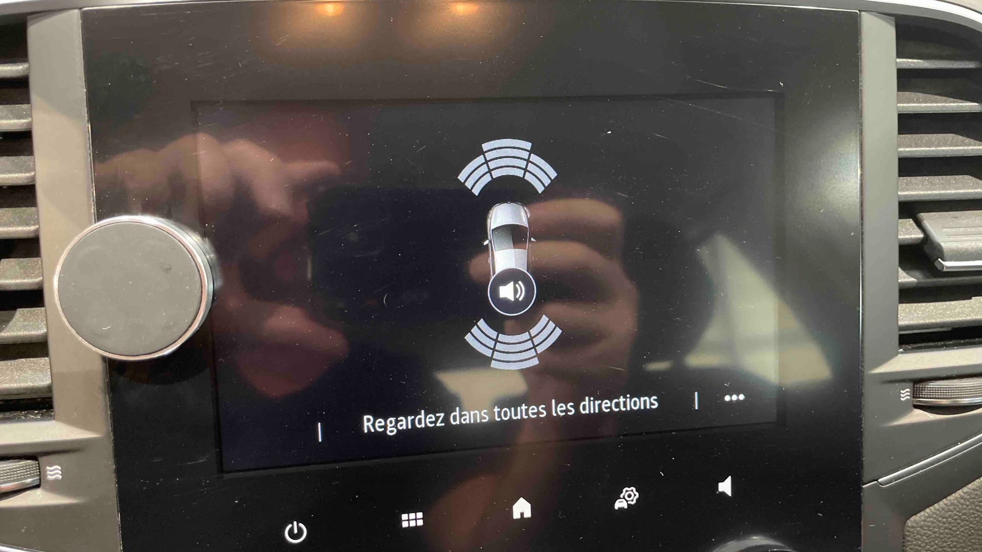 RENAULT MEGANE IV BERLINE Blue dCi 115 EDC Evolution