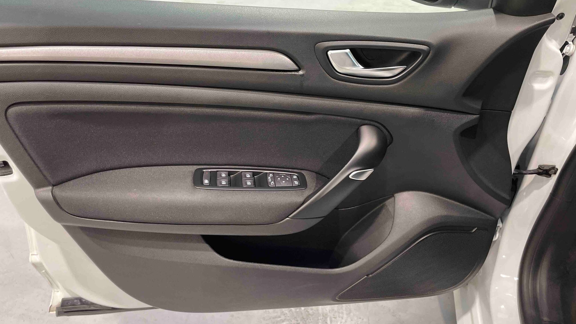 RENAULT MEGANE IV BERLINE Blue dCi 115 EDC Evolution