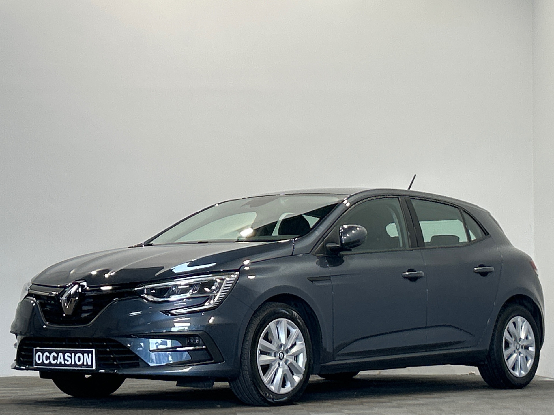 RENAULT MEGANE IV BERLINE Business Blue dCi 115 EDC