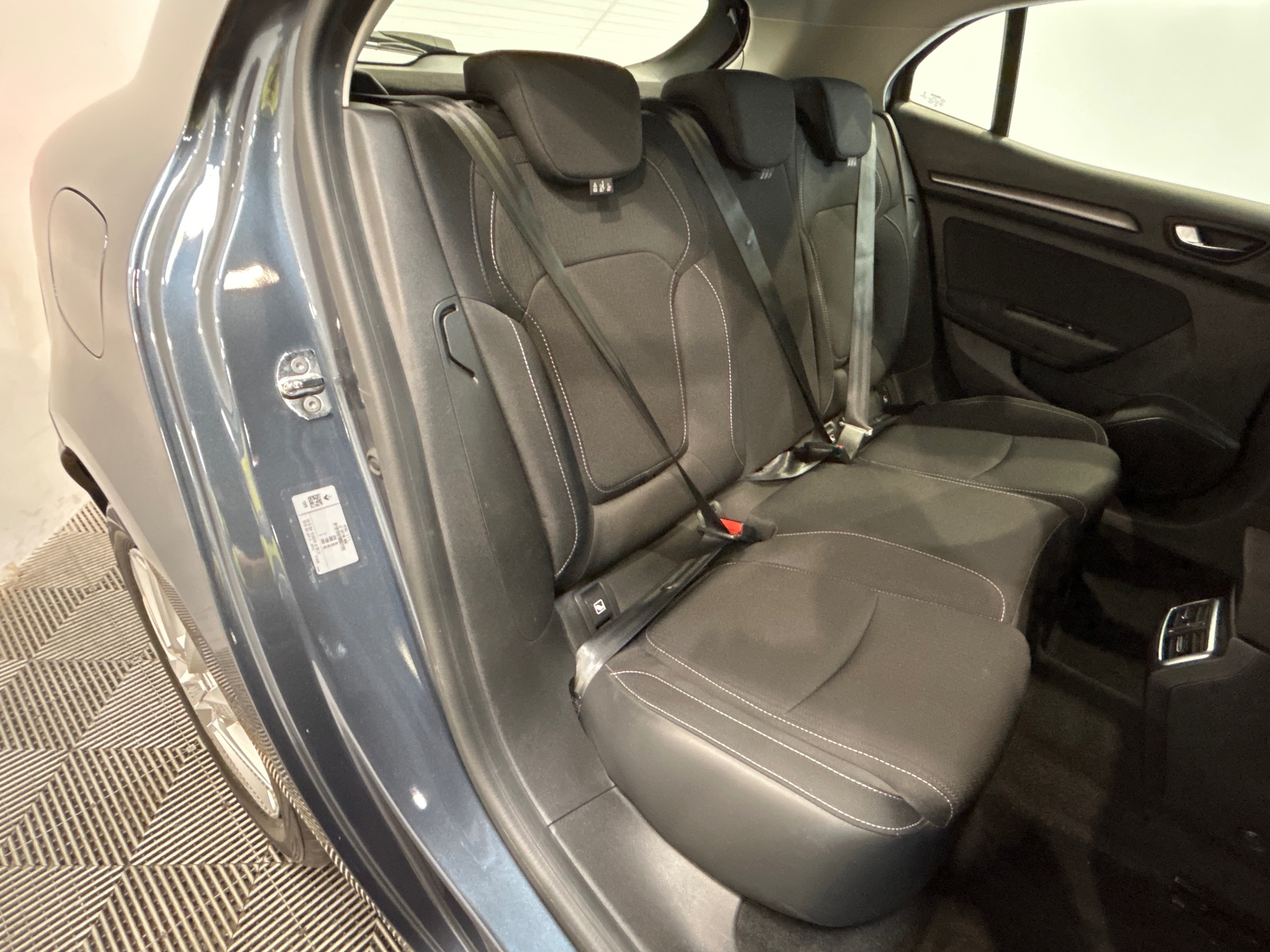 RENAULT MEGANE IV BERLINE Business Blue dCi 115 EDC