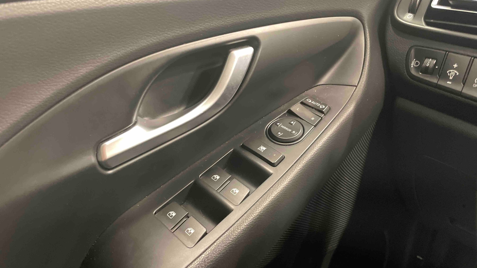 HYUNDAI i30 1.0 T-GDi 120 DCT-7 Hybrid 48V Creative