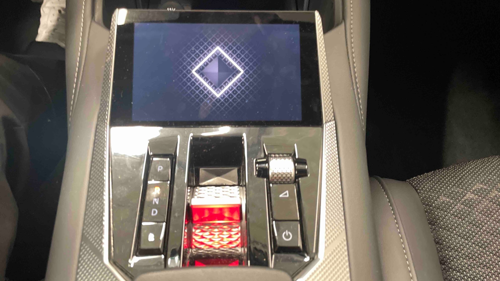 DS DS 4 Hybride E-Tense 225 EAT8 Cross Trocadero