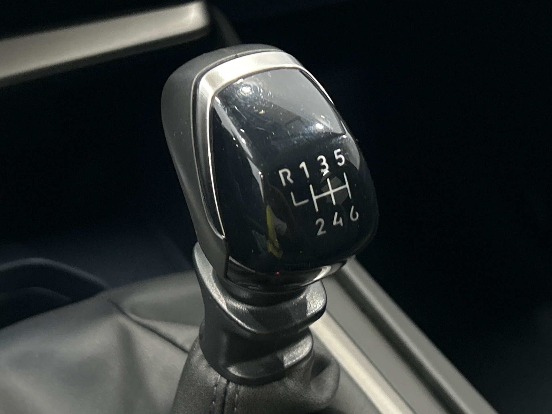 PEUGEOT 308 Berline Allure 130 ch S&S BVM6