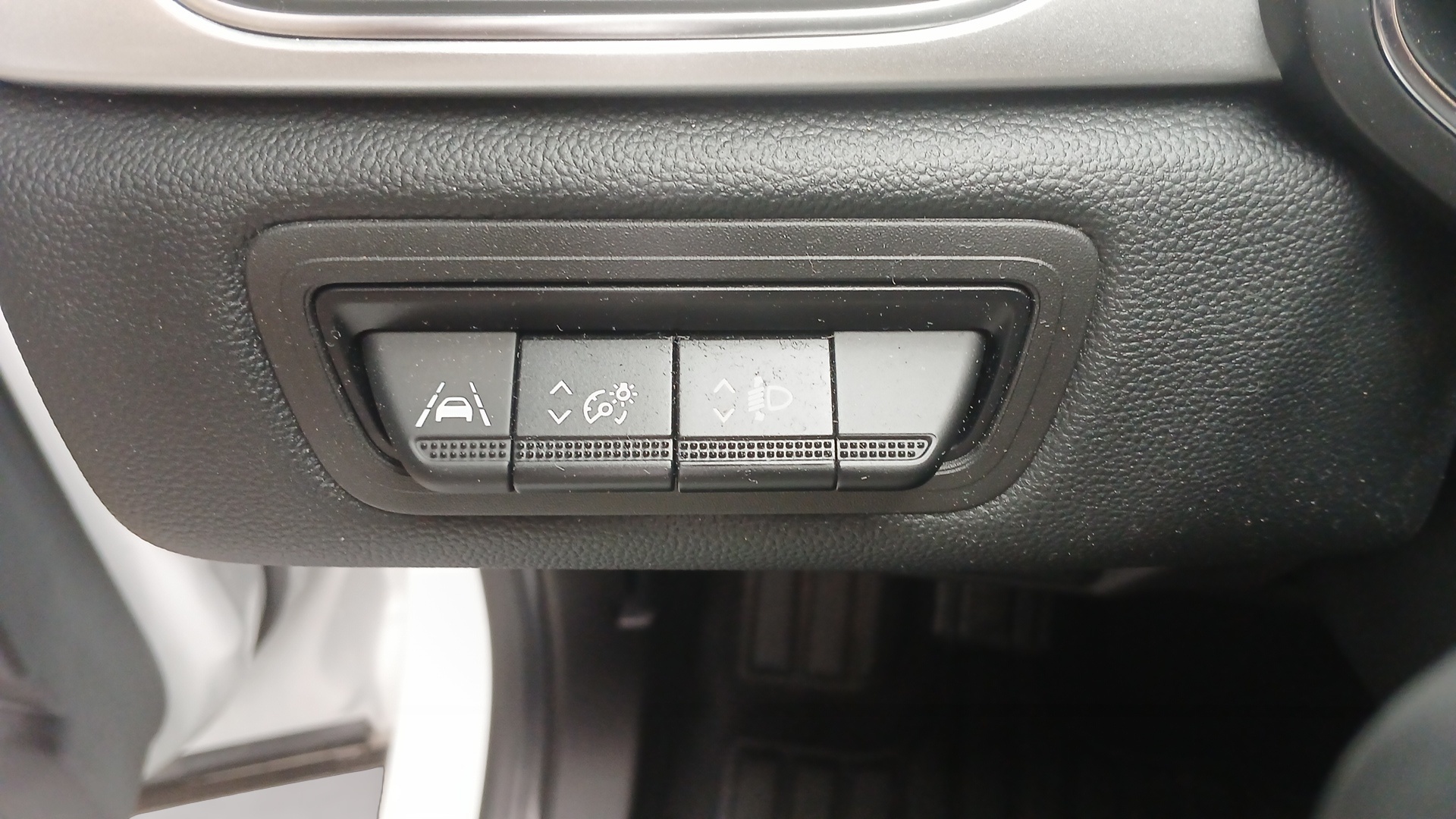 RENAULT CAPTUR techno fast track E-Tech hybride 145