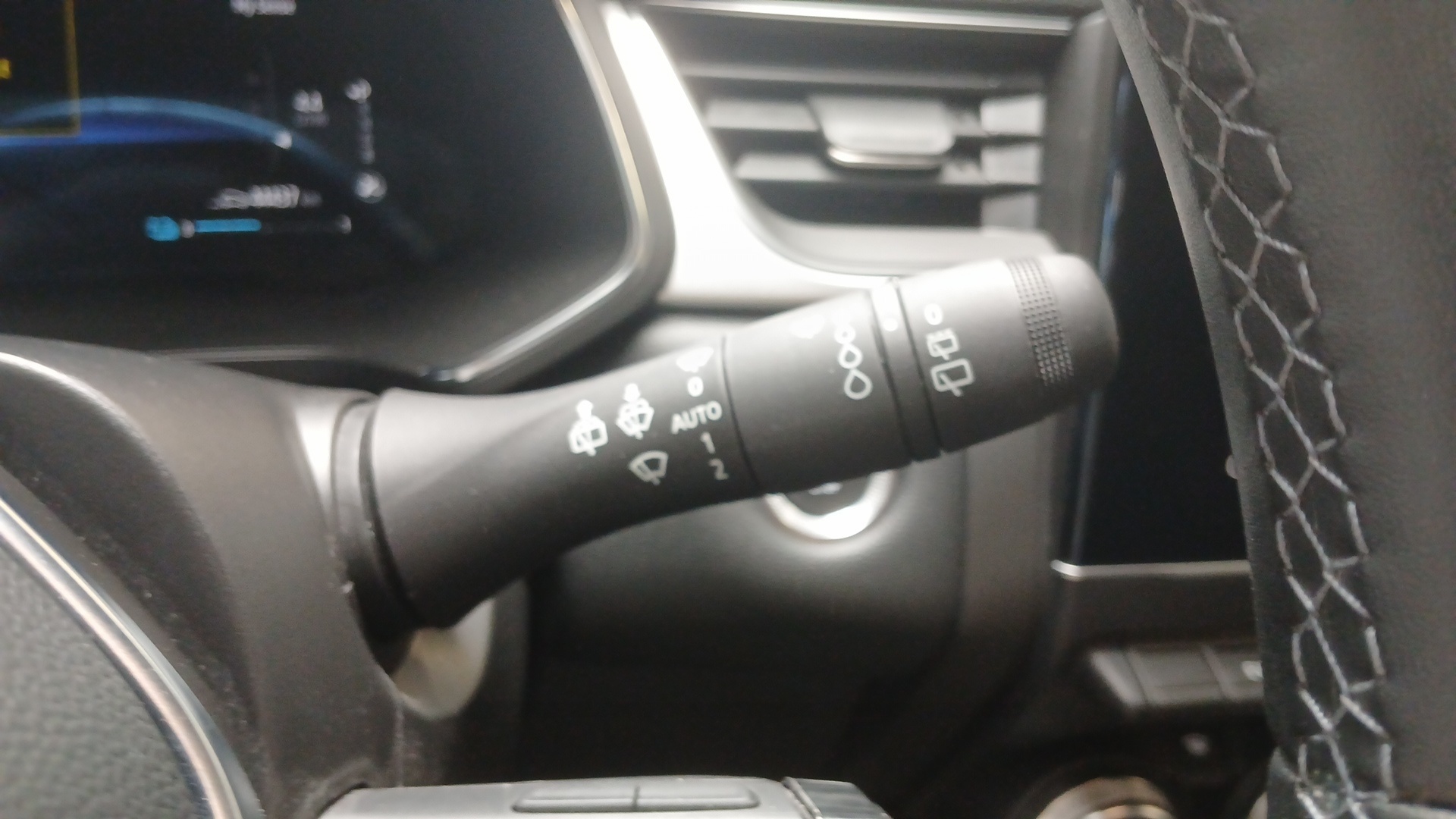 RENAULT CAPTUR techno fast track E-Tech hybride 145