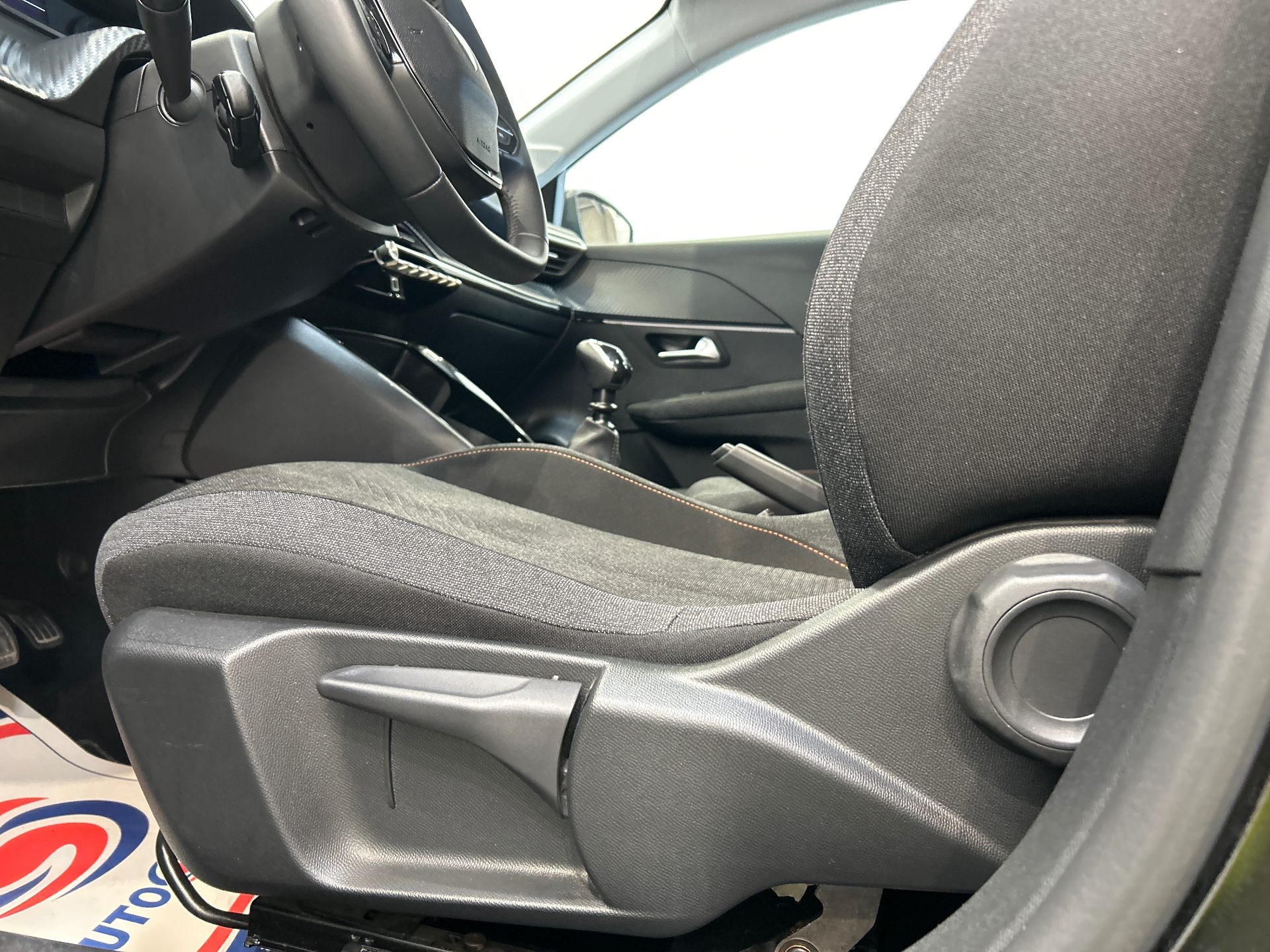 PEUGEOT 208 Style 100 ch BVM6