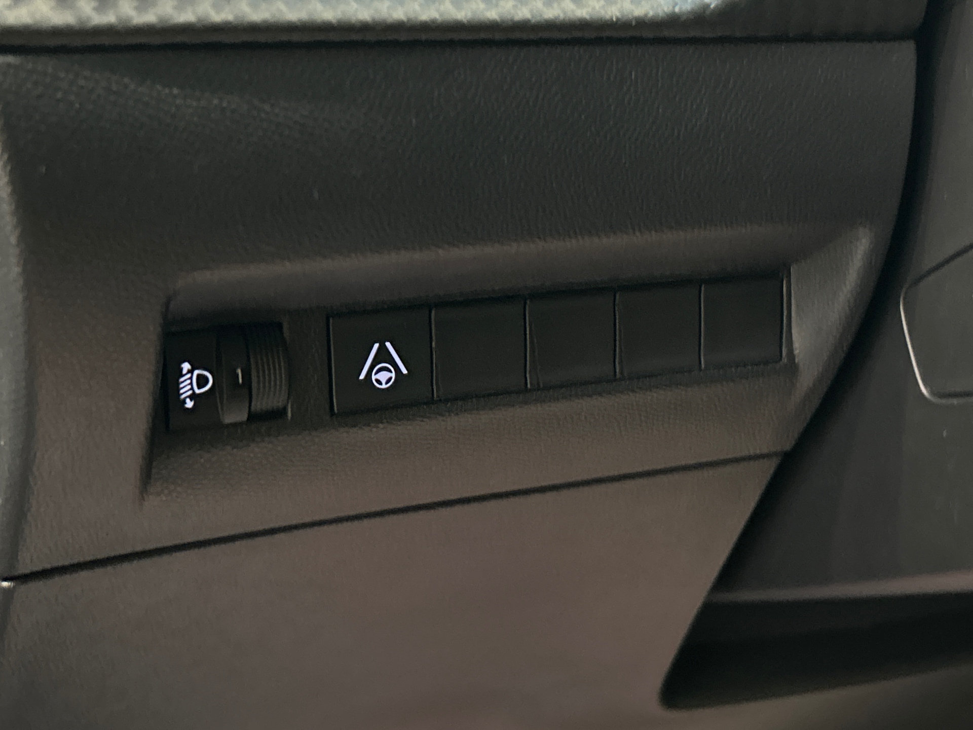 PEUGEOT 2008 Allure 130 ch S&S EAT8