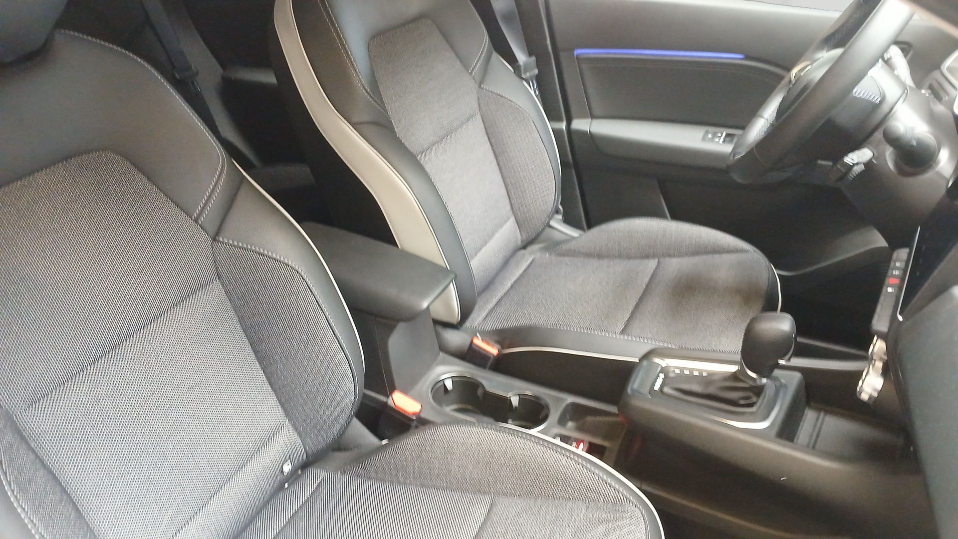 RENAULT CAPTUR techno fast track E-Tech hybride 145