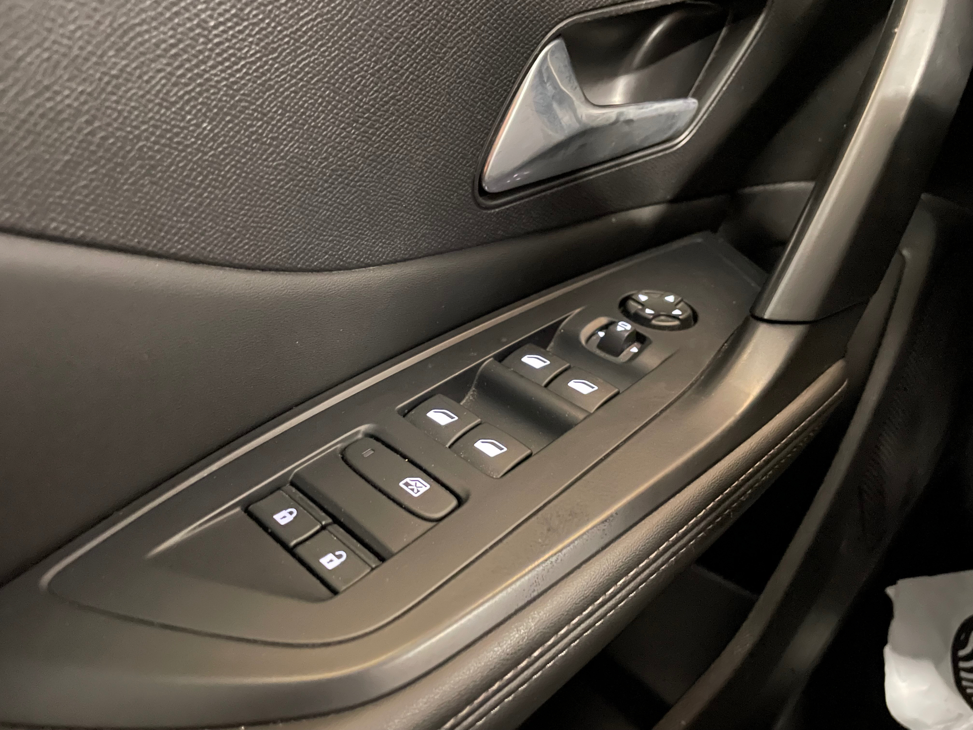 PEUGEOT 408 Hybrid 145 e-DCS6 Allure