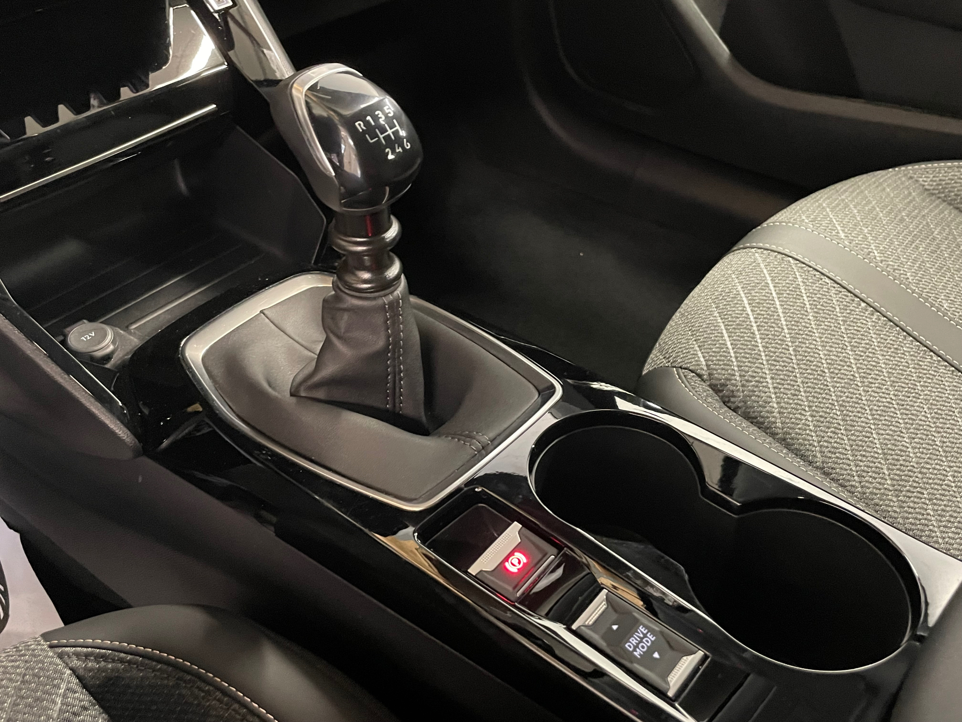 PEUGEOT 208 100 S&S BVM6 Allure